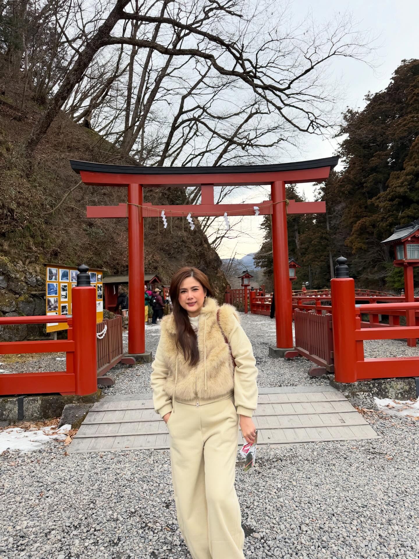 ติ๊ก - กัญญารัตน์ จิรรัชชกิจ