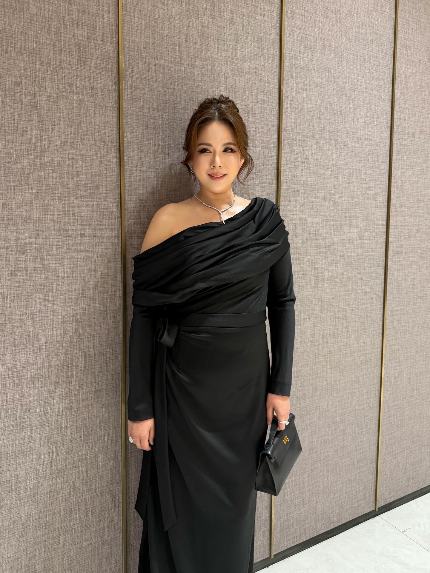 ติ๊ก - กัญญารัตน์ จิรรัชชกิจ