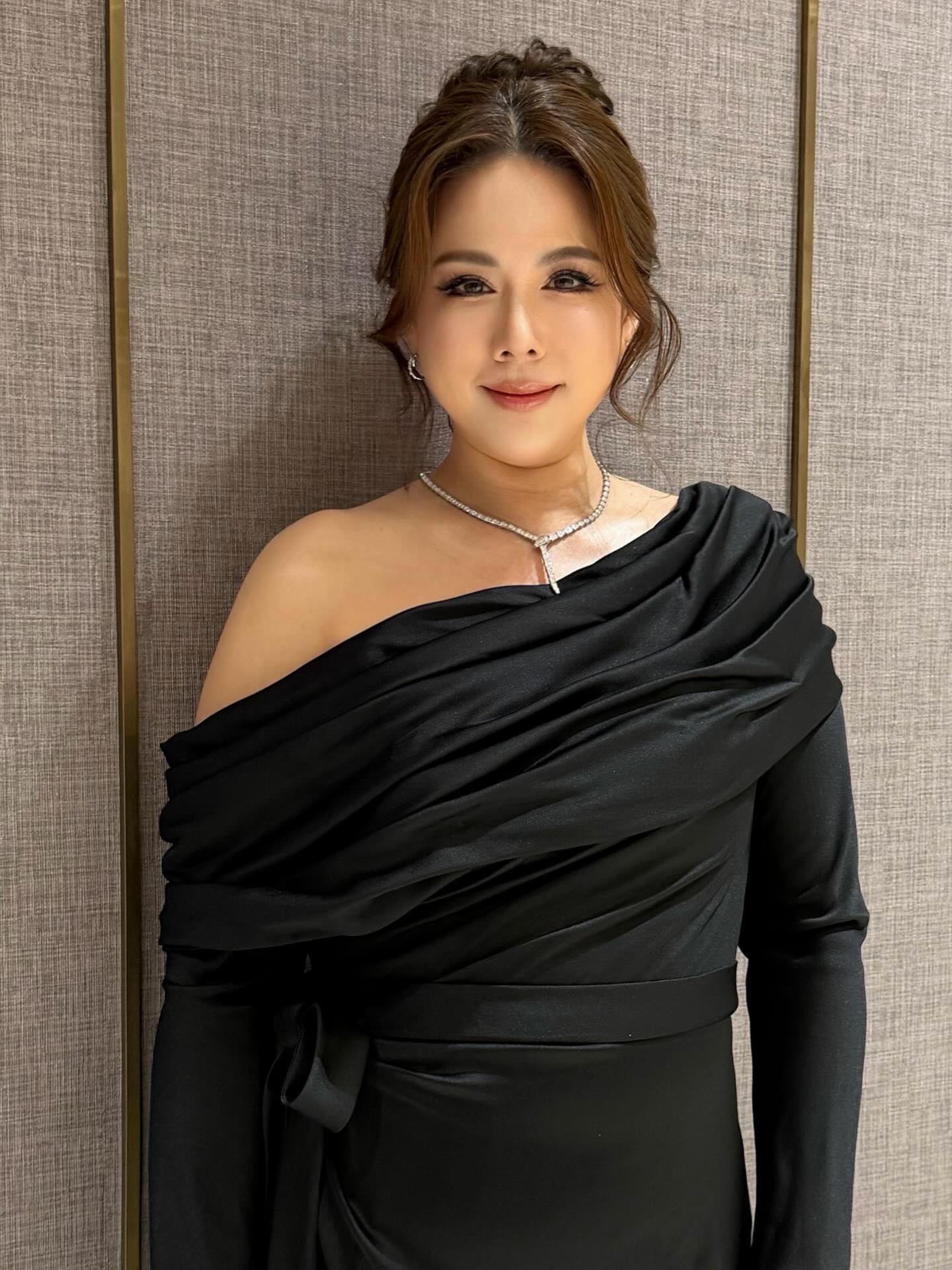 ติ๊ก - กัญญารัตน์ จิรรัชชกิจ