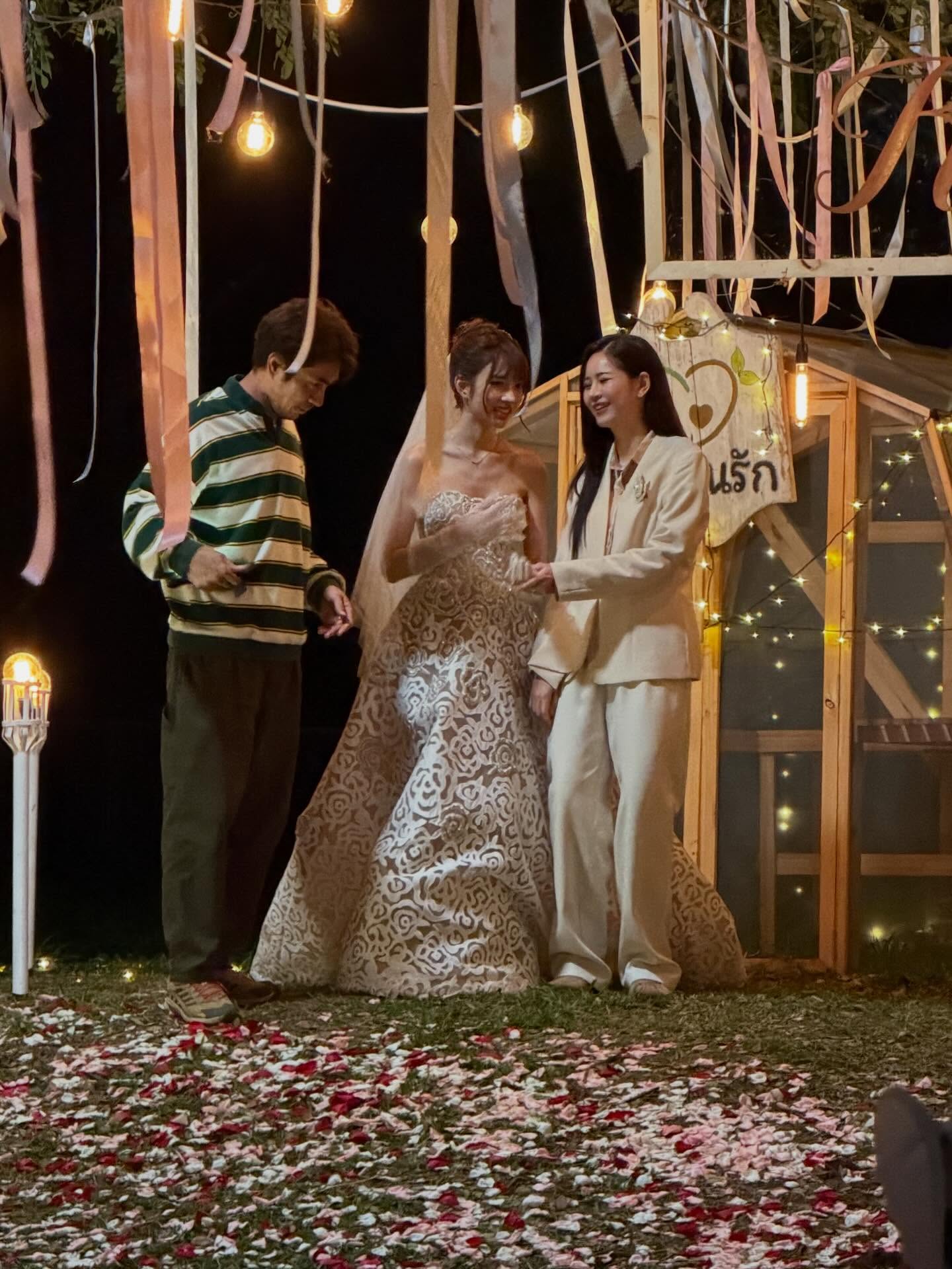 ติ๊ก - กัญญารัตน์ จิรรัชชกิจ