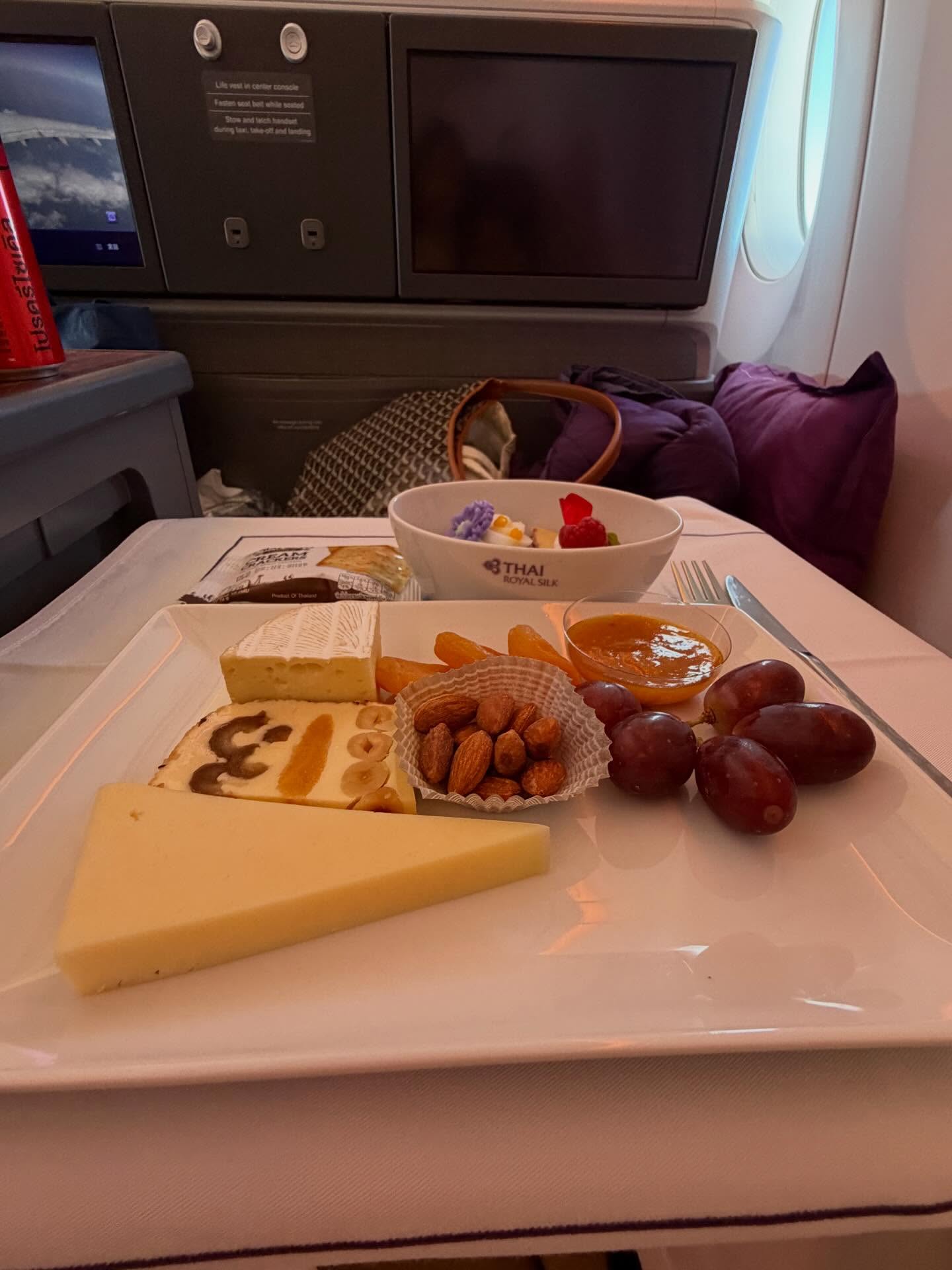 ติ๊ก - กัญญารัตน์ จิรรัชชกิจ