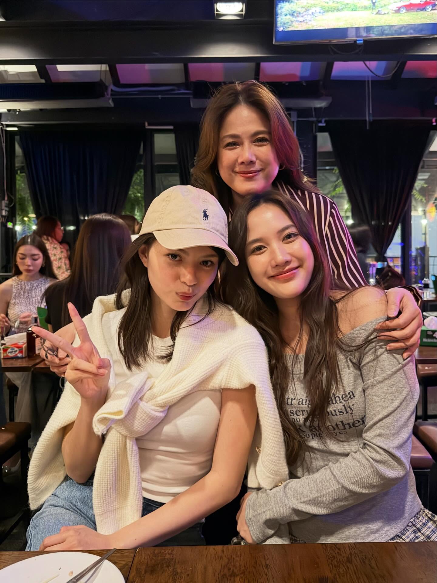 ติ๊ก - กัญญารัตน์ จิรรัชชกิจ