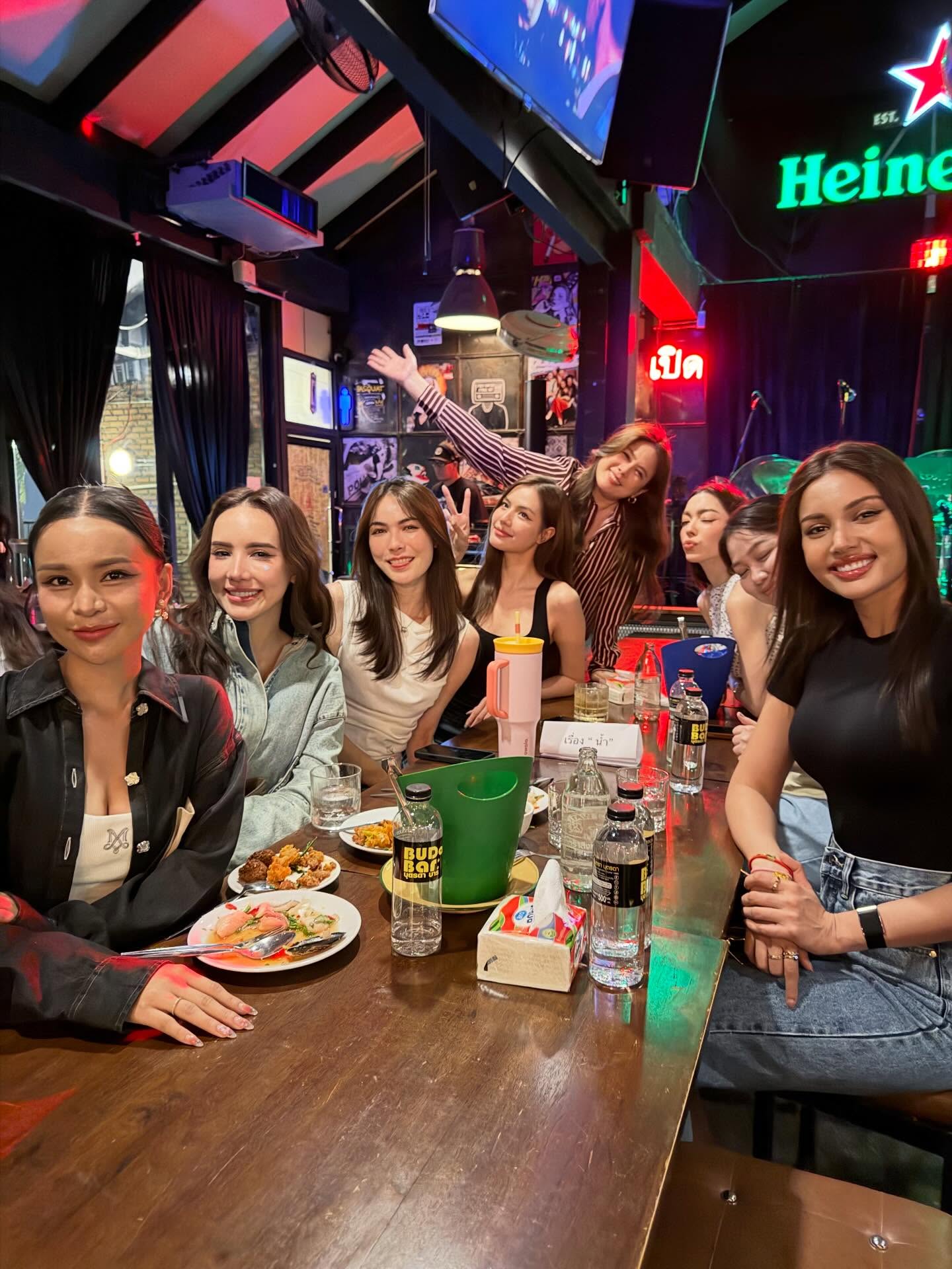 ติ๊ก - กัญญารัตน์ จิรรัชชกิจ