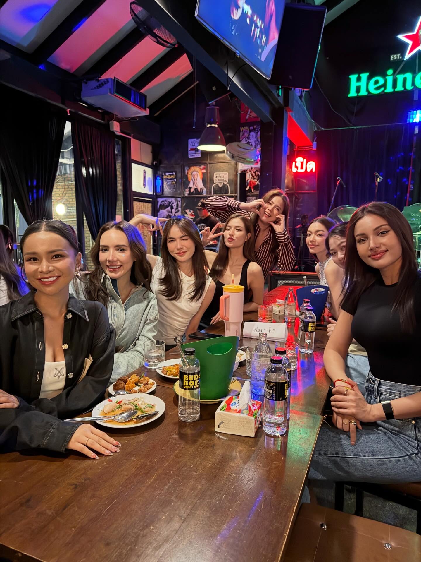 ติ๊ก - กัญญารัตน์ จิรรัชชกิจ