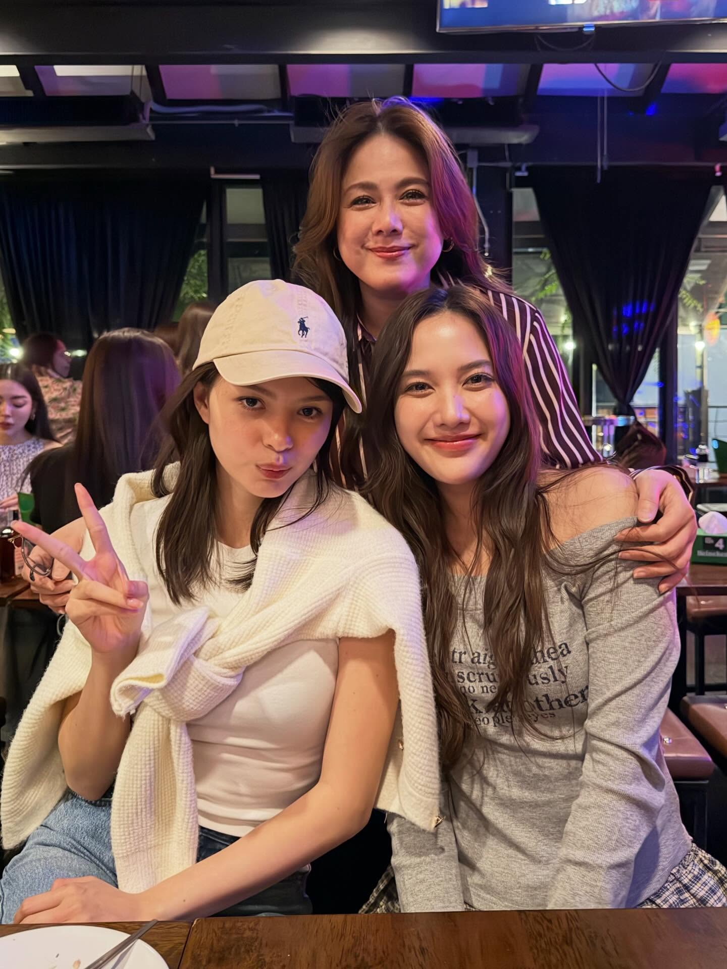 ติ๊ก - กัญญารัตน์ จิรรัชชกิจ