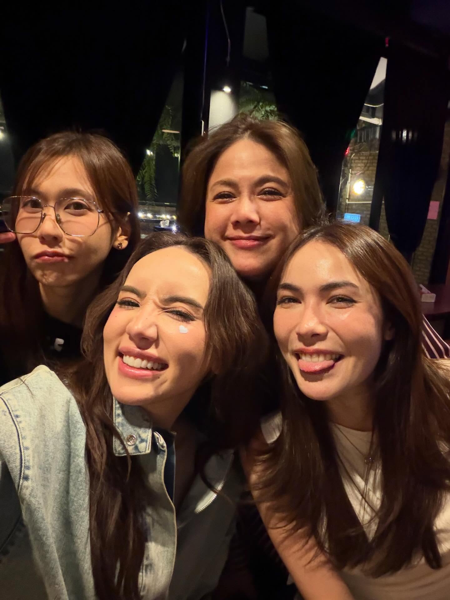 ติ๊ก - กัญญารัตน์ จิรรัชชกิจ