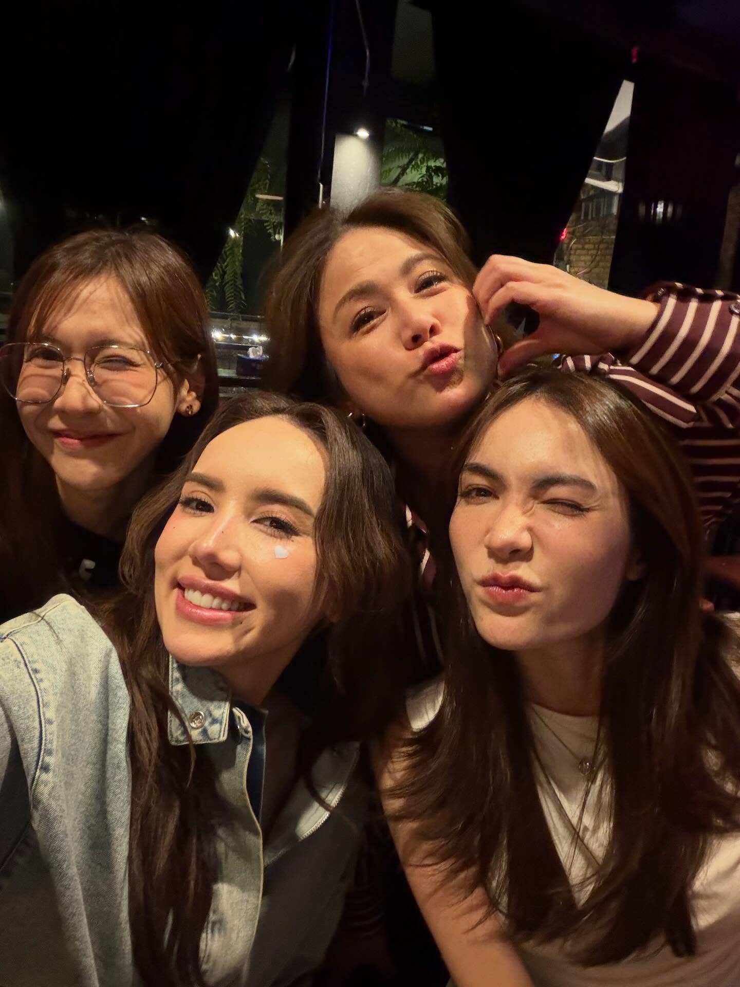 ติ๊ก - กัญญารัตน์ จิรรัชชกิจ