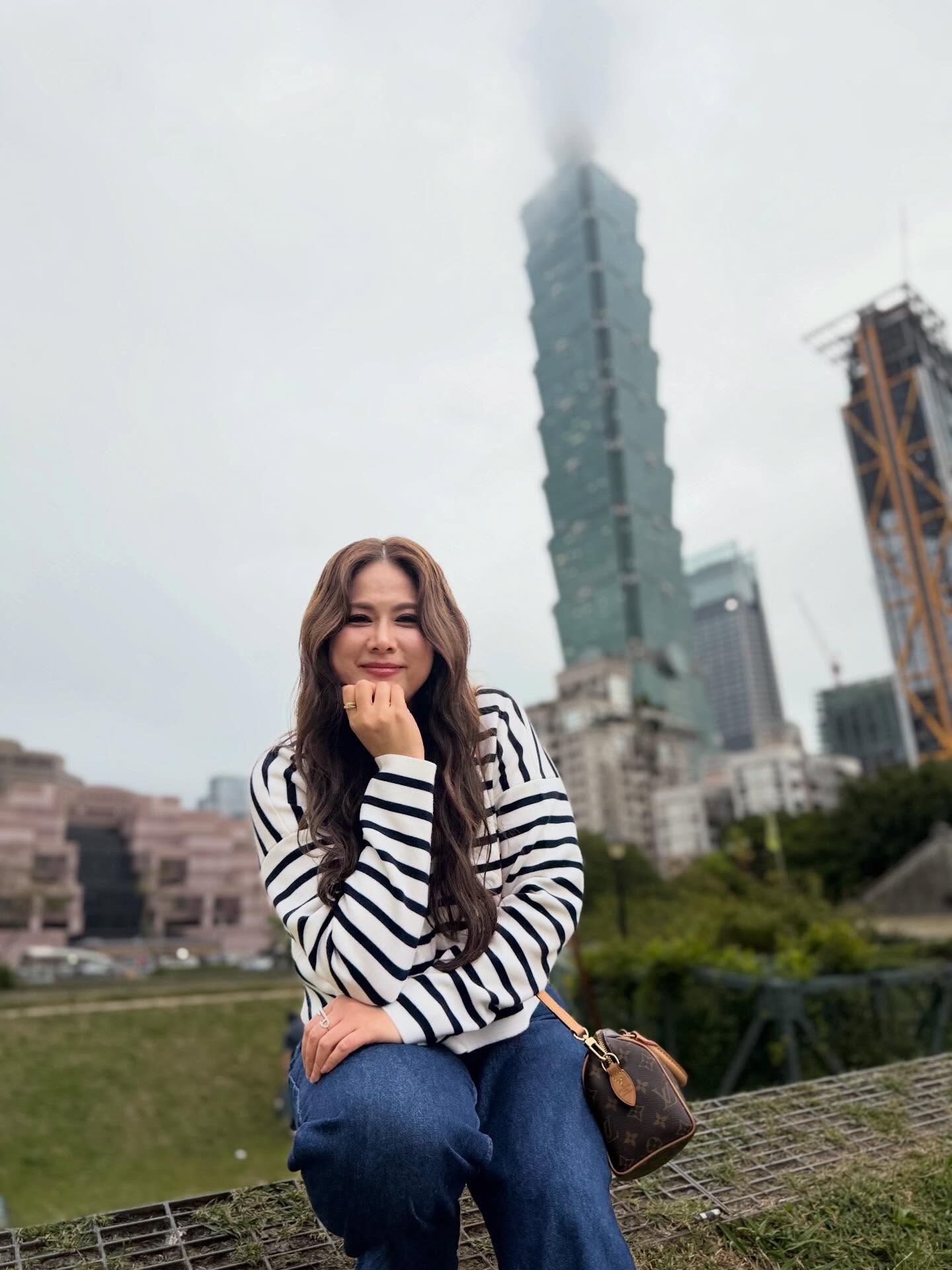 ติ๊ก - กัญญารัตน์ จิรรัชชกิจ