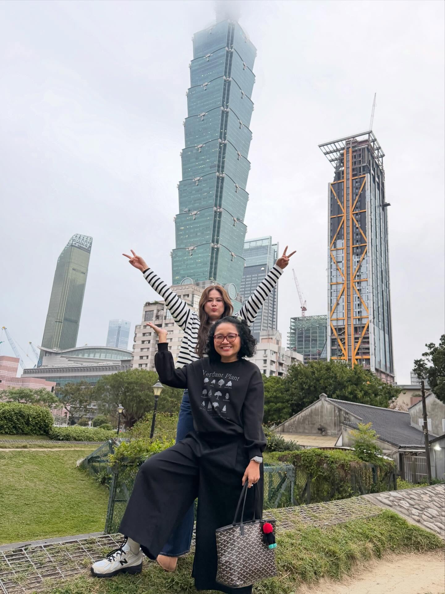 ติ๊ก - กัญญารัตน์ จิรรัชชกิจ