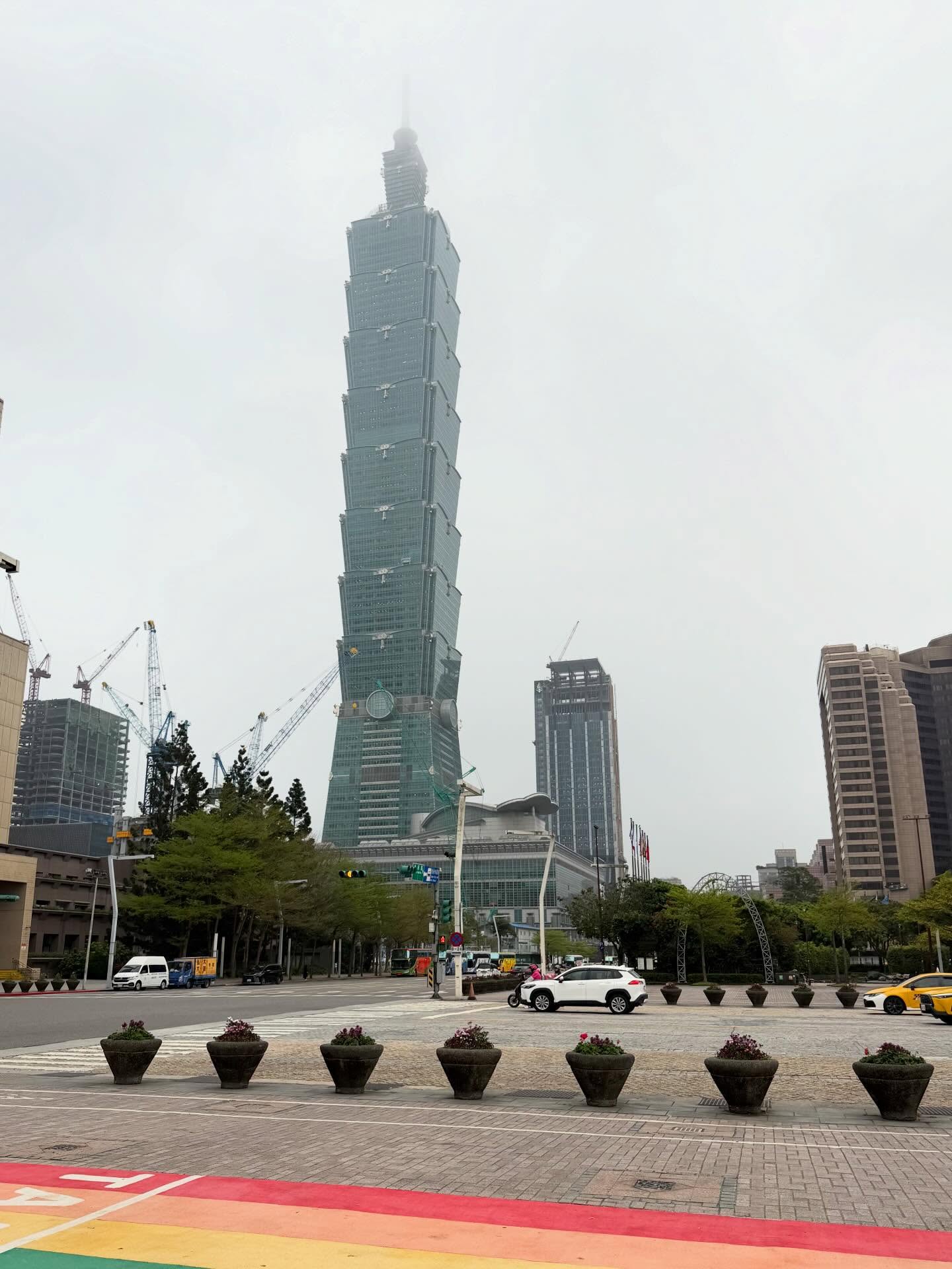 ติ๊ก - กัญญารัตน์ จิรรัชชกิจ