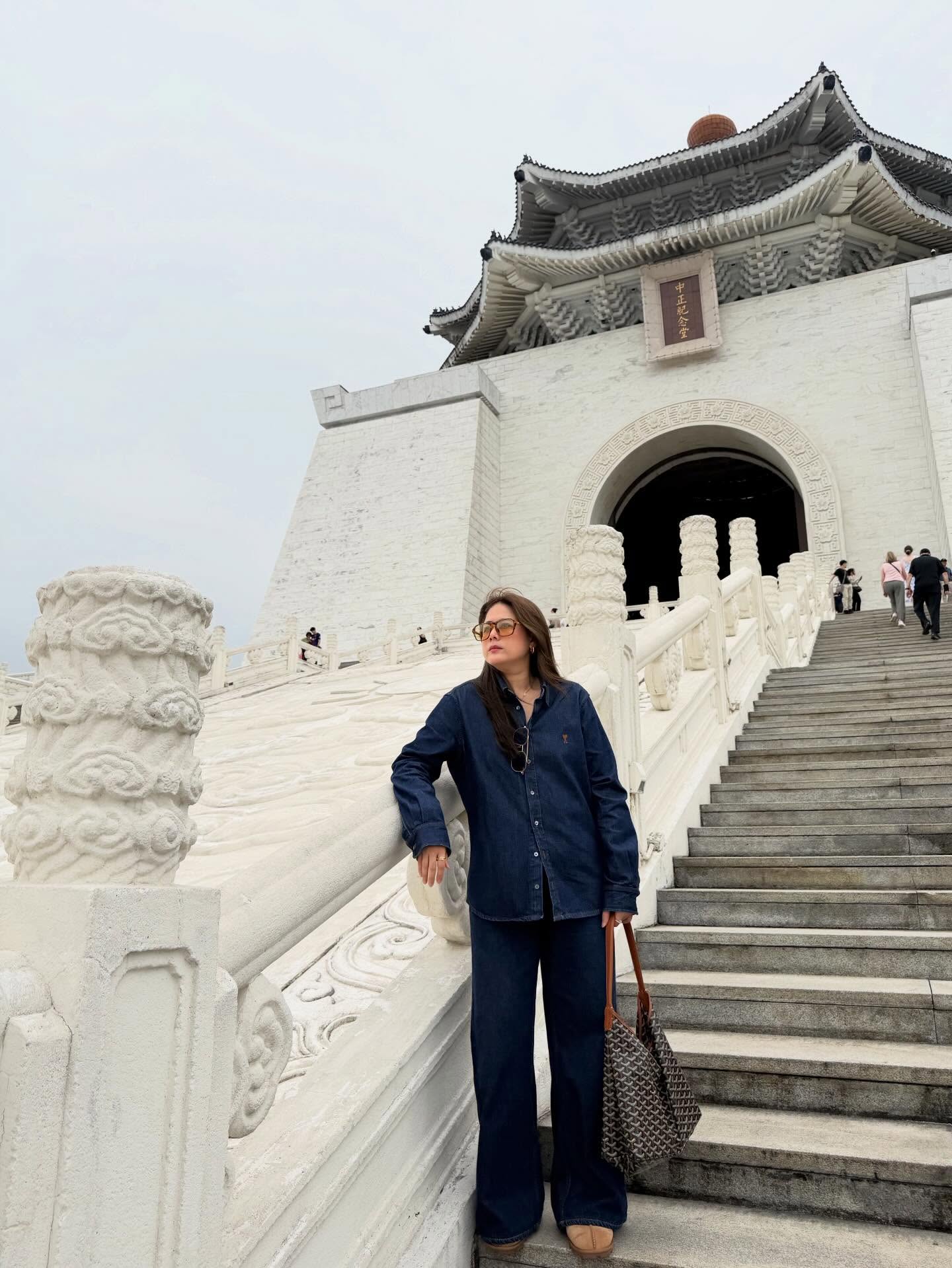 ติ๊ก - กัญญารัตน์ จิรรัชชกิจ