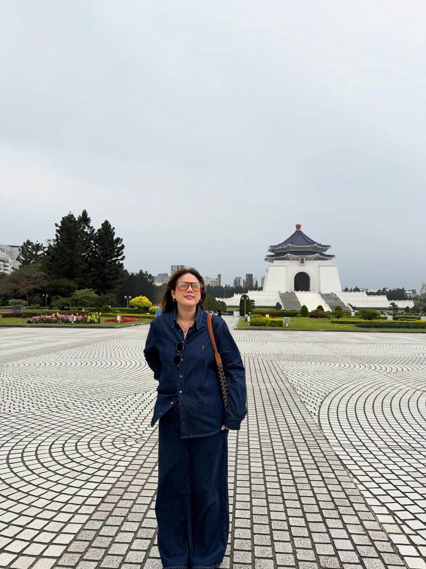 ติ๊ก - กัญญารัตน์ จิรรัชชกิจ