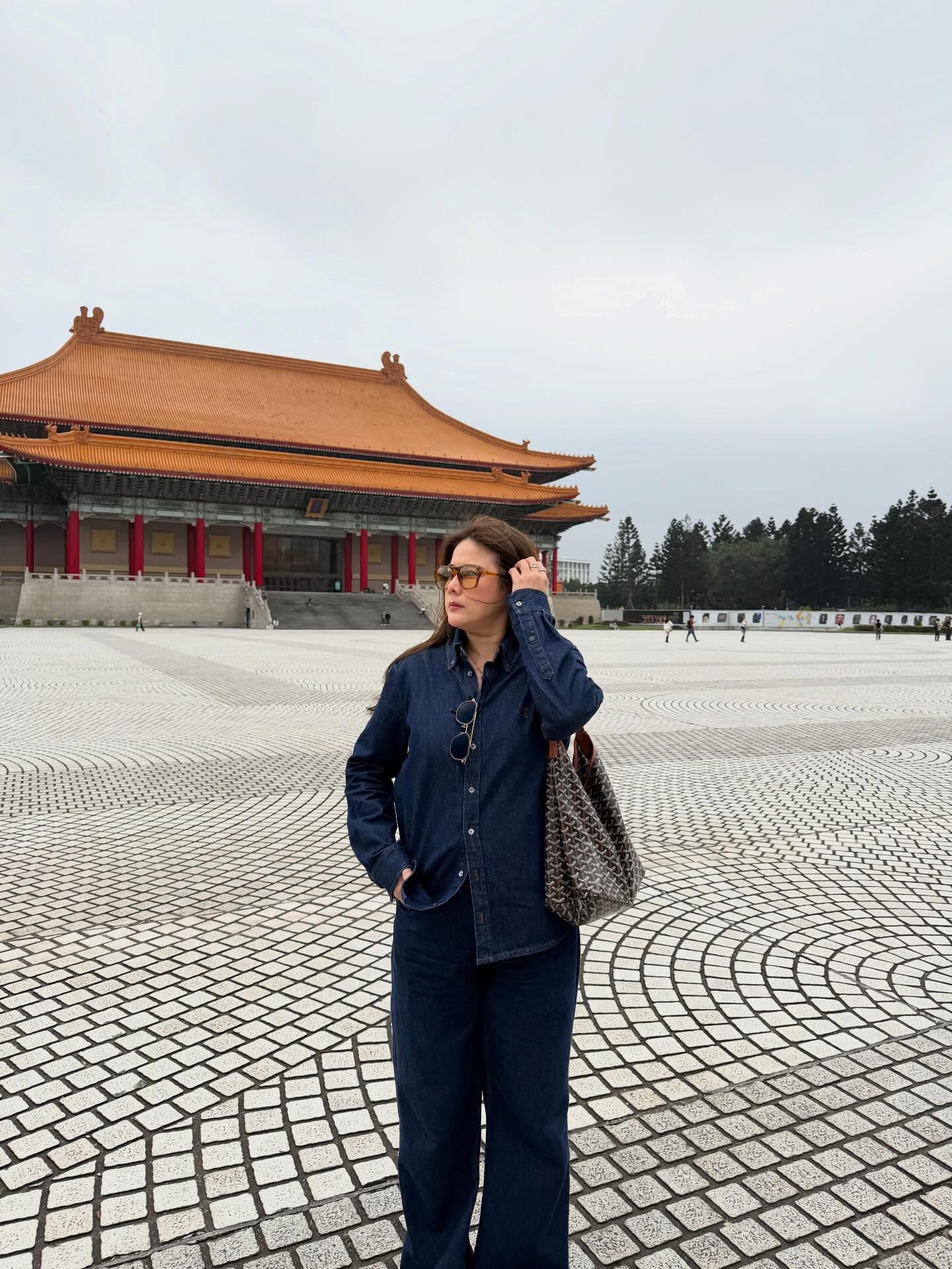 ติ๊ก - กัญญารัตน์ จิรรัชชกิจ