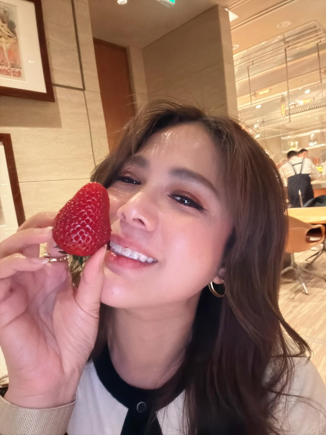 ติ๊ก - กัญญารัตน์ จิรรัชชกิจ