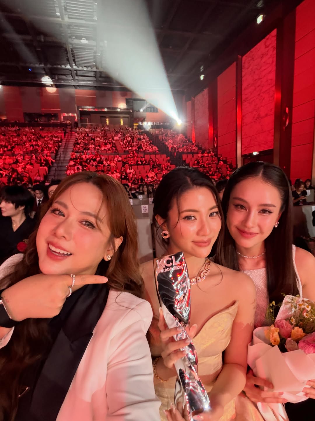 ติ๊ก - กัญญารัตน์ จิรรัชชกิจ