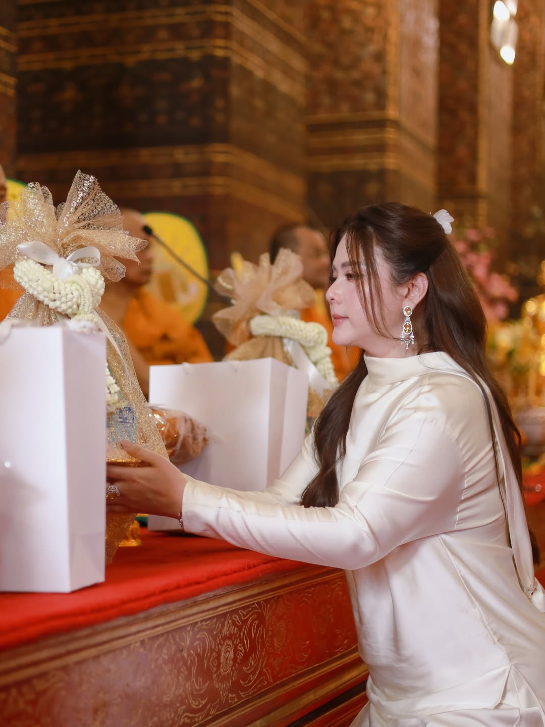 ติ๊ก - กัญญารัตน์ จิรรัชชกิจ