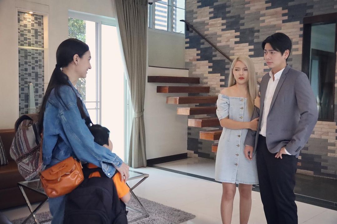 เบล - ขนิษฐา เบ้าหล่อเพชร