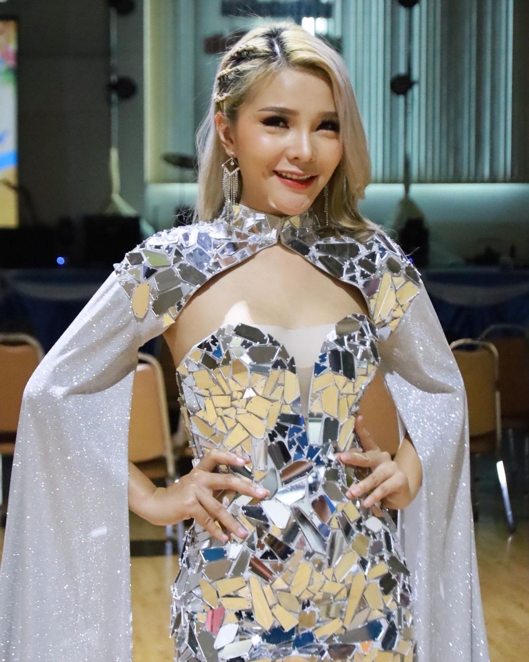 เบล - ขนิษฐา เบ้าหล่อเพชร