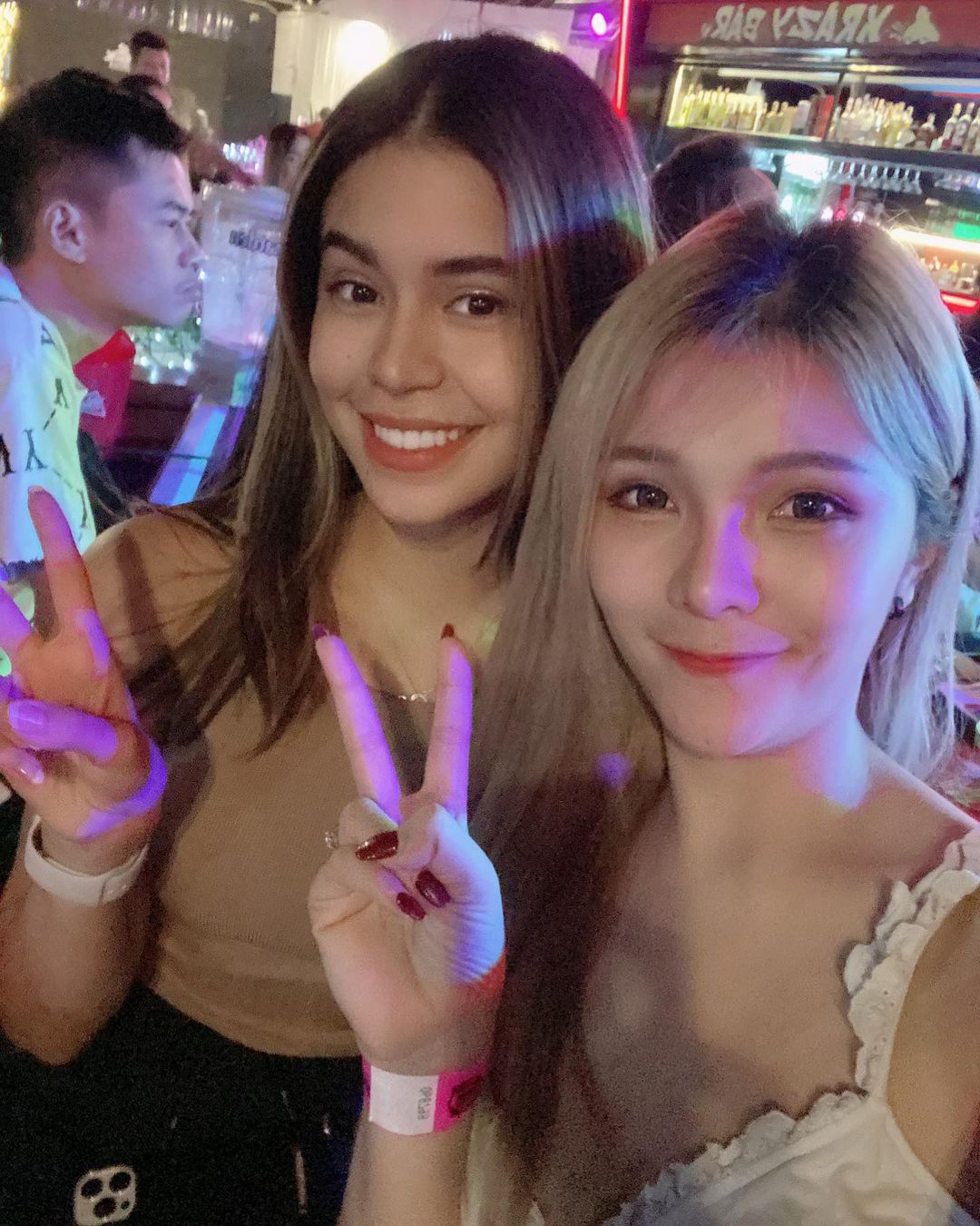เบล - ขนิษฐา เบ้าหล่อเพชร