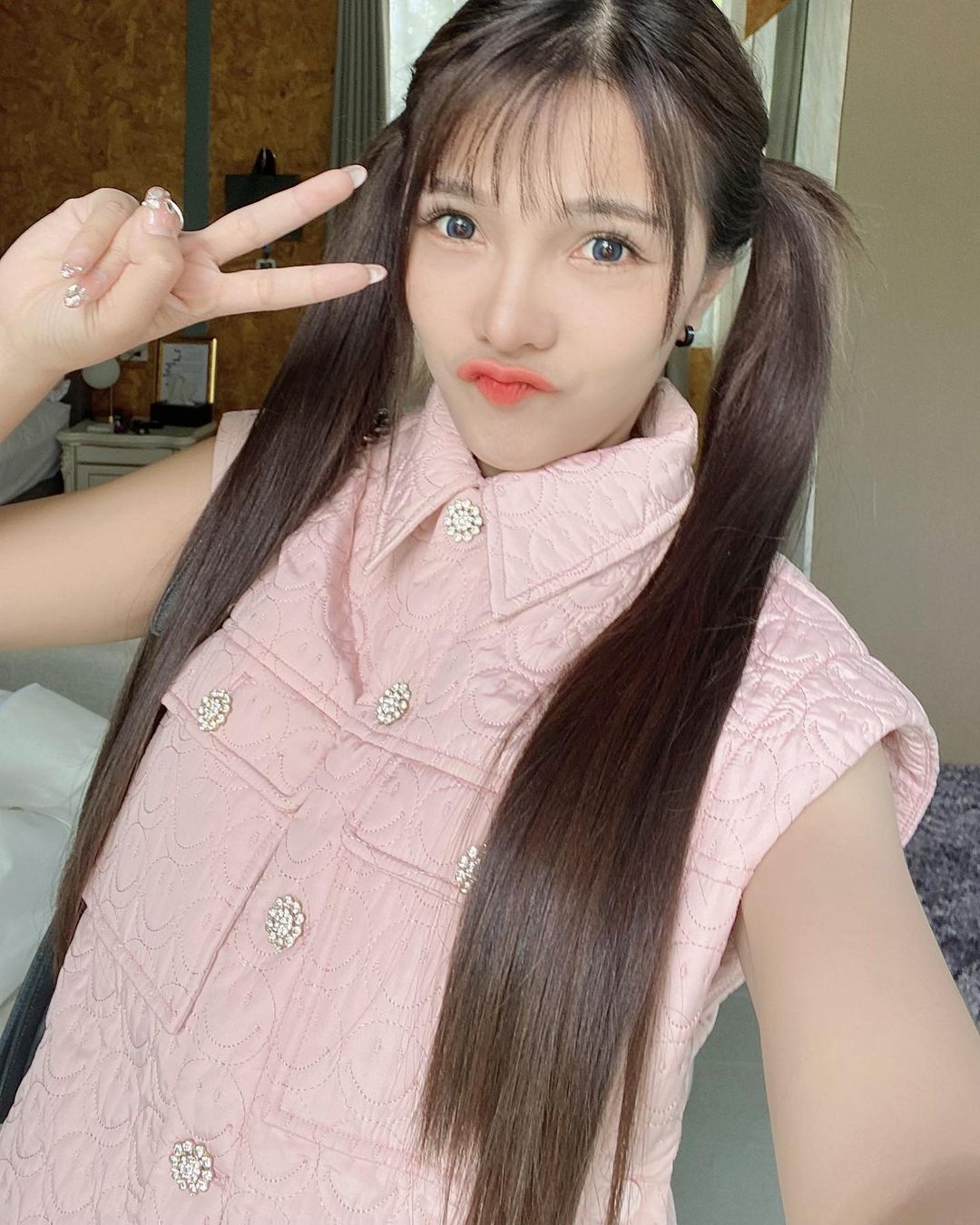 เบล - ขนิษฐา เบ้าหล่อเพชร