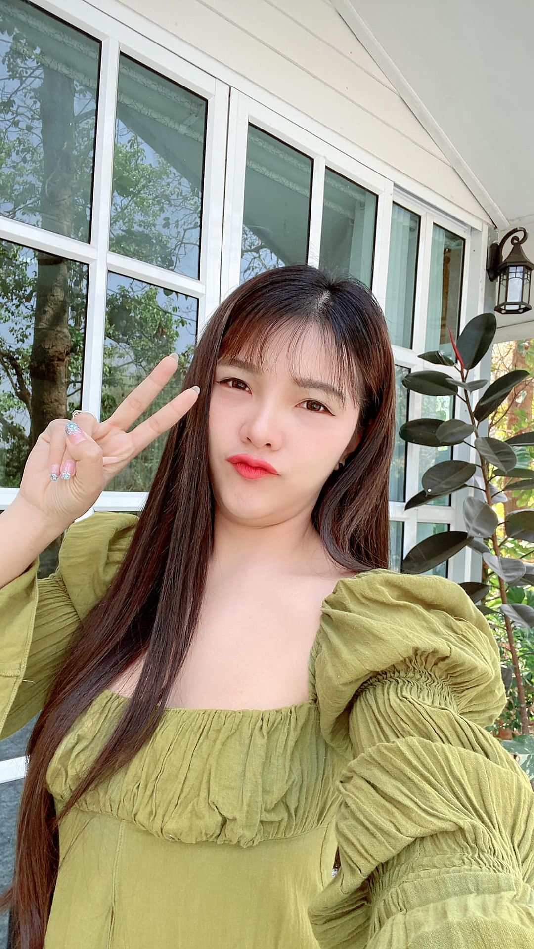 เบล - ขนิษฐา เบ้าหล่อเพชร