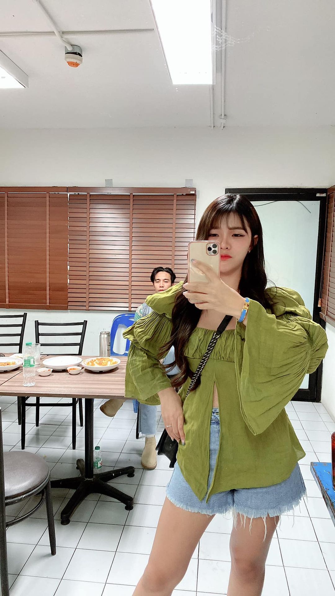 เบล - ขนิษฐา เบ้าหล่อเพชร
