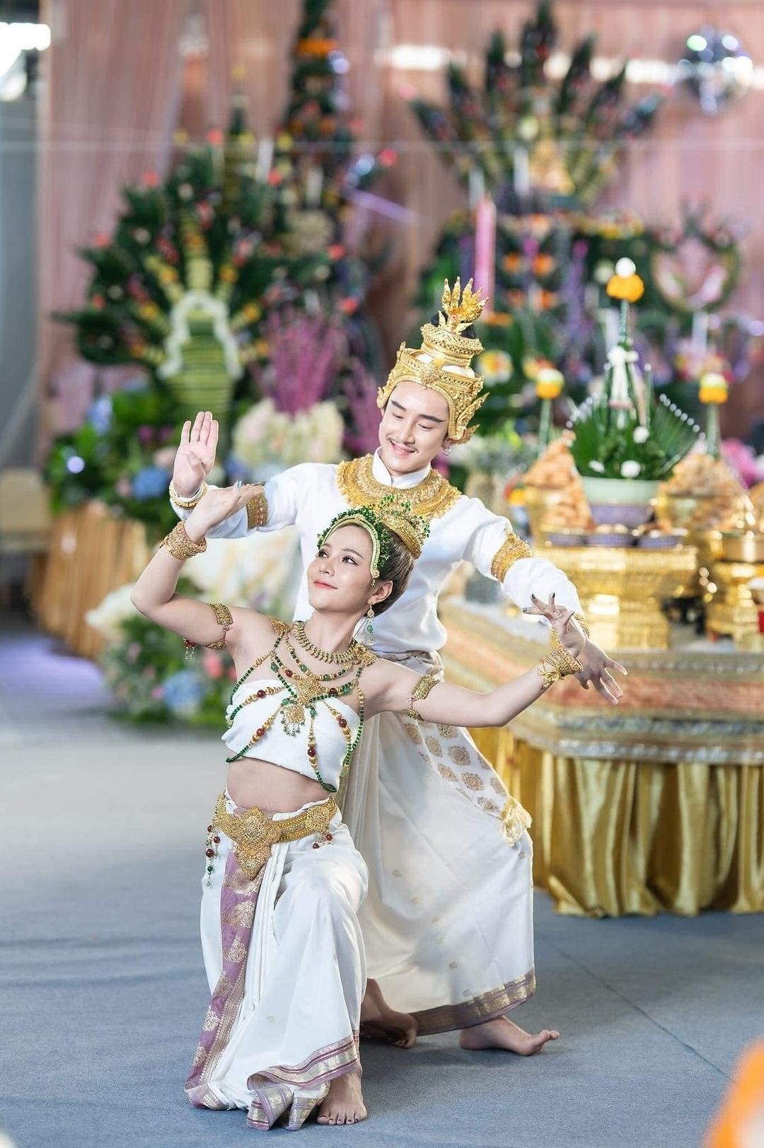 เบล - ขนิษฐา เบ้าหล่อเพชร