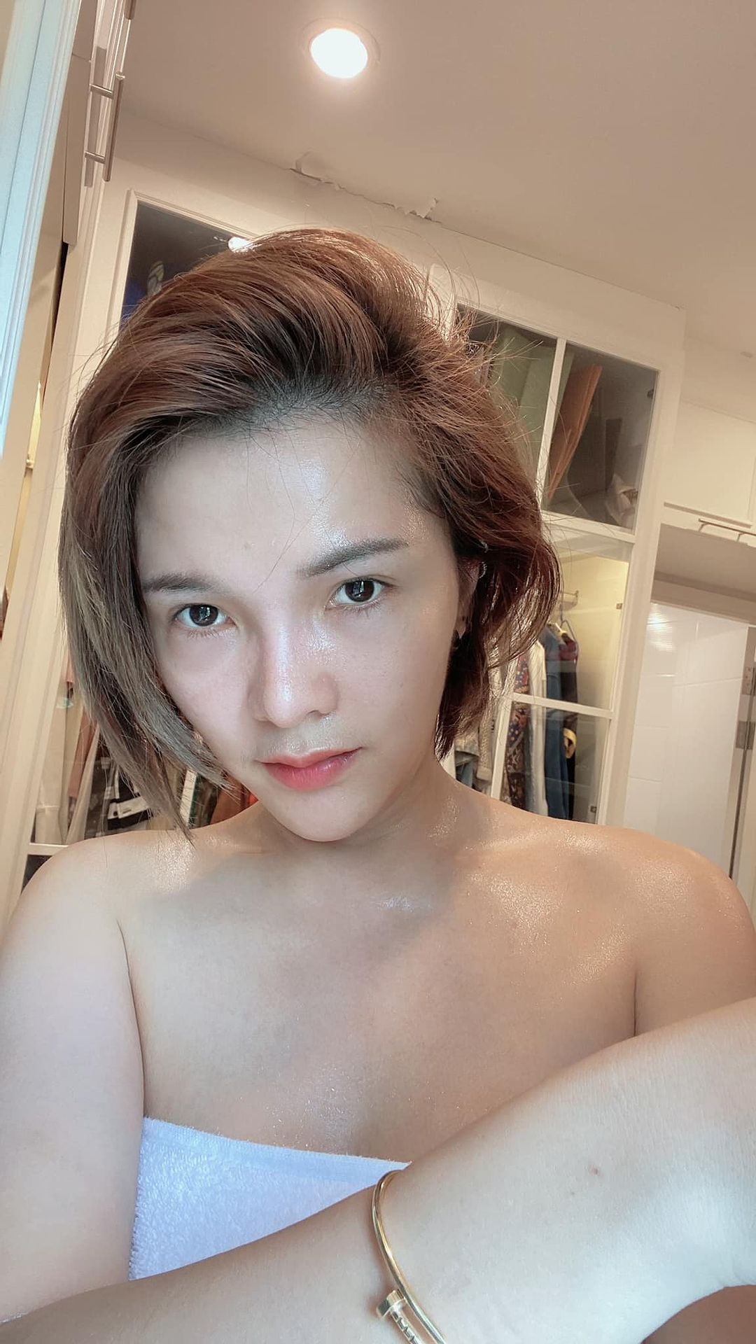 เบล - ขนิษฐา เบ้าหล่อเพชร