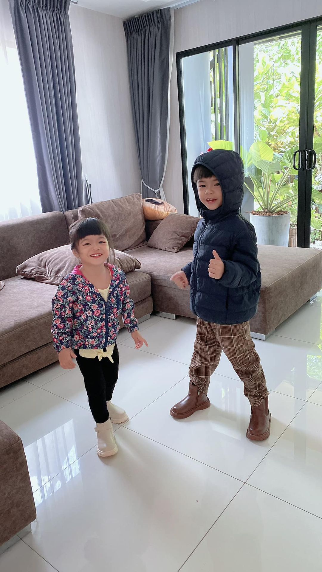 เบล - ขนิษฐา เบ้าหล่อเพชร