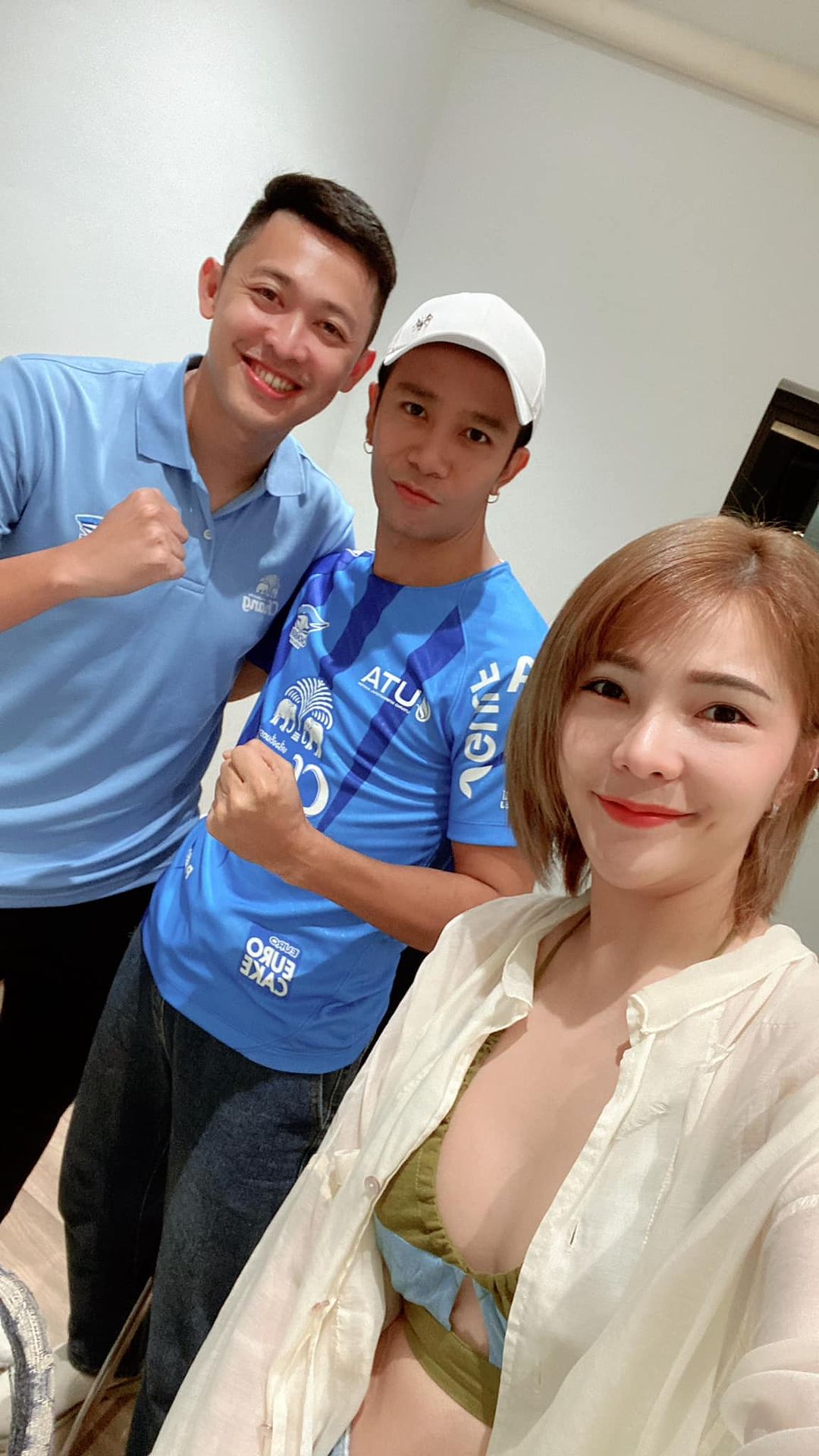เบล - ขนิษฐา เบ้าหล่อเพชร