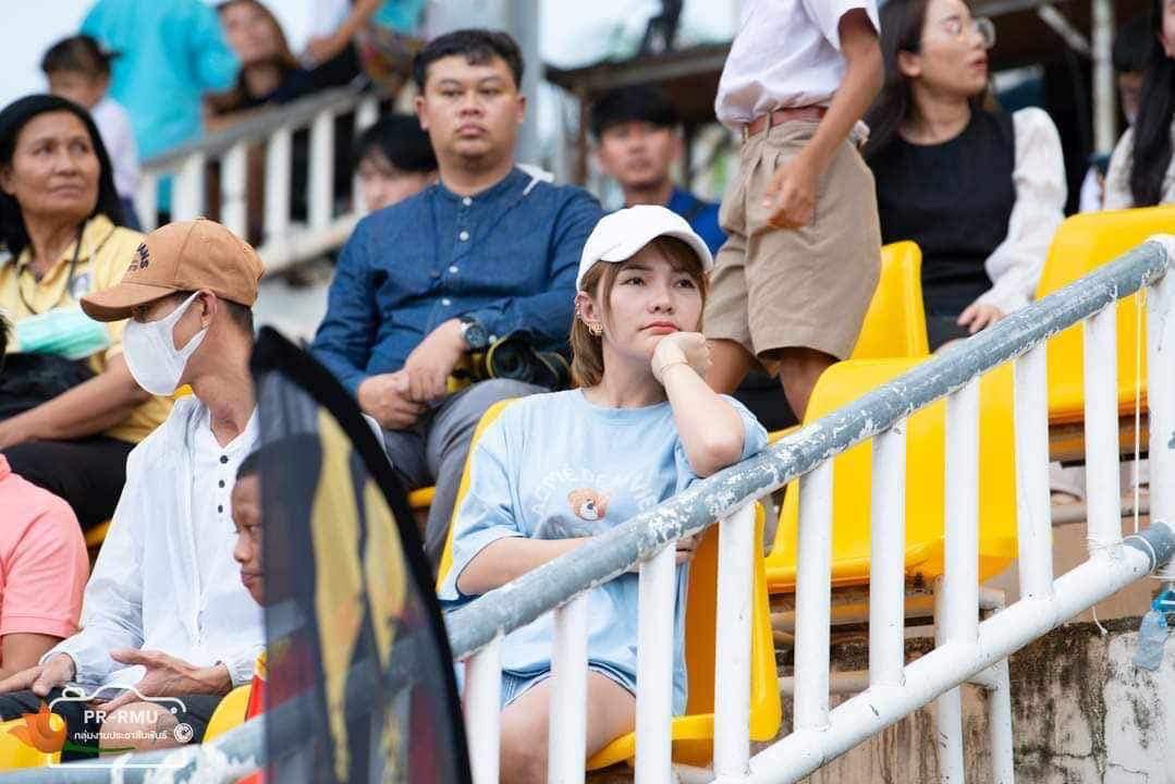 เบล - ขนิษฐา เบ้าหล่อเพชร