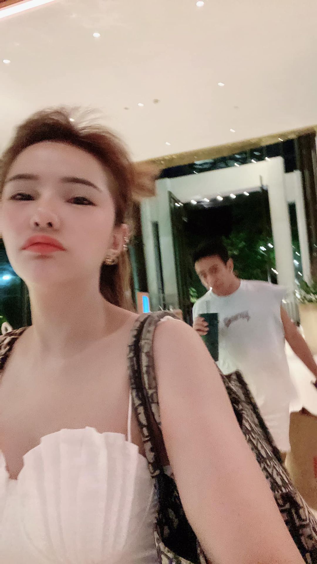 เบล - ขนิษฐา เบ้าหล่อเพชร