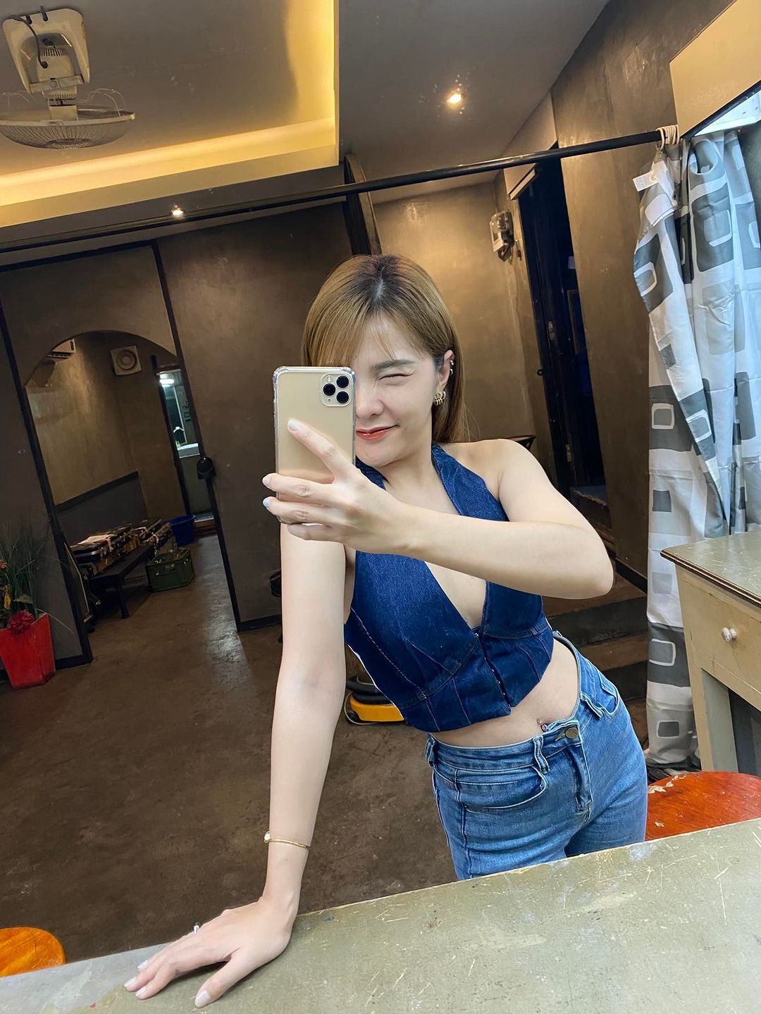 เบล - ขนิษฐา เบ้าหล่อเพชร