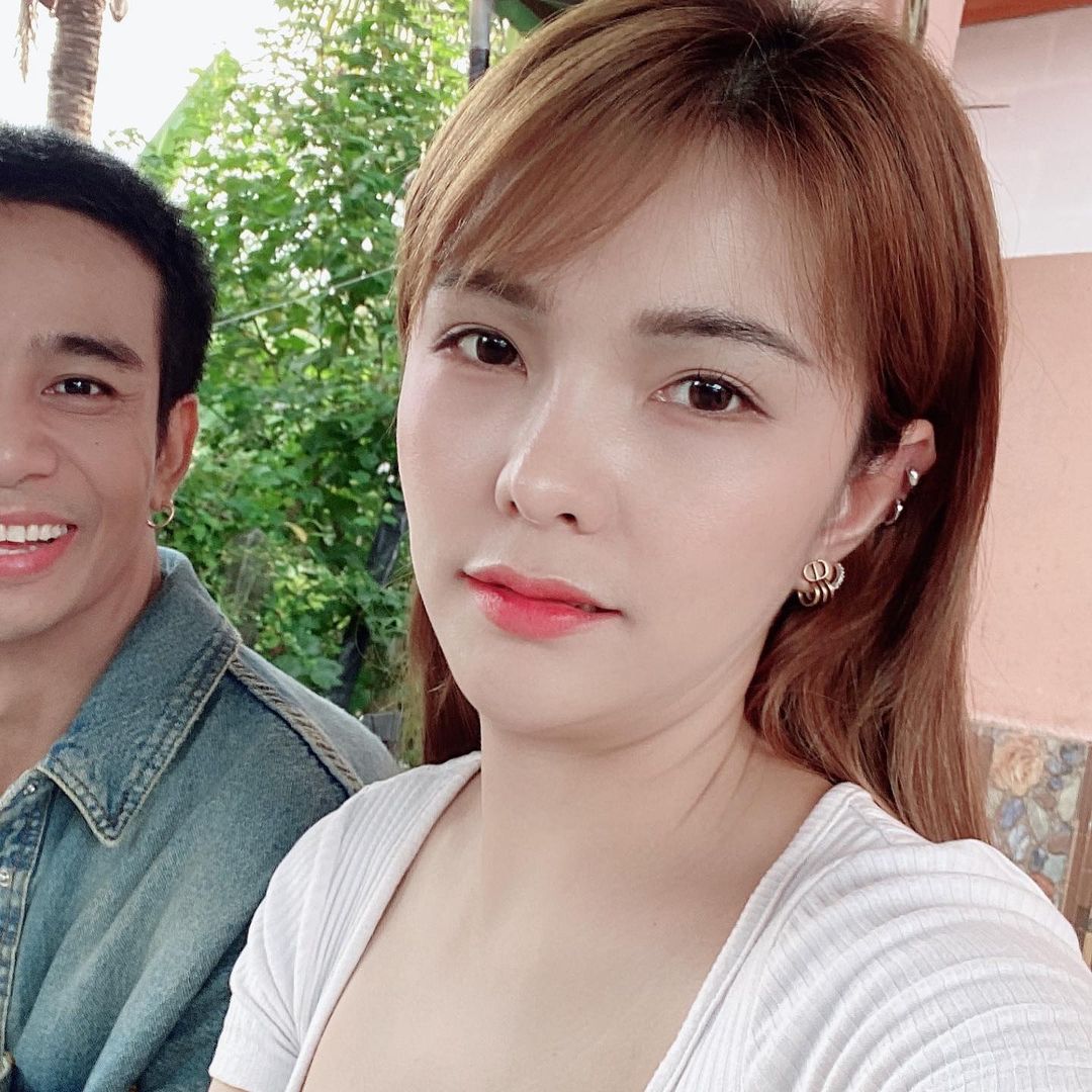 เบล - ขนิษฐา เบ้าหล่อเพชร