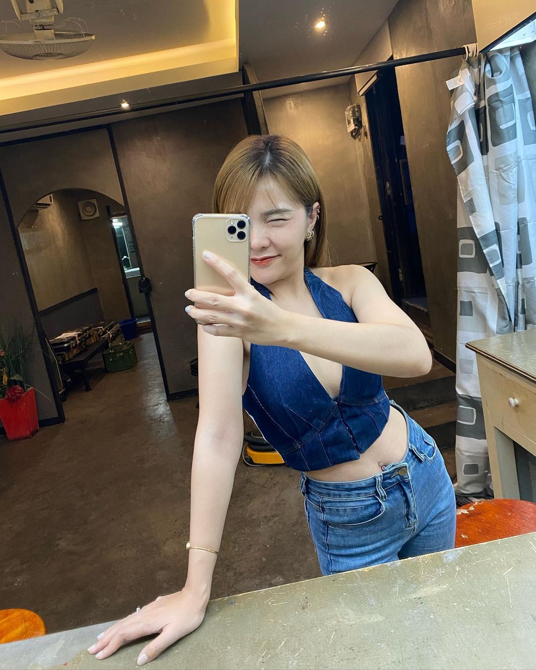 เบล - ขนิษฐา เบ้าหล่อเพชร