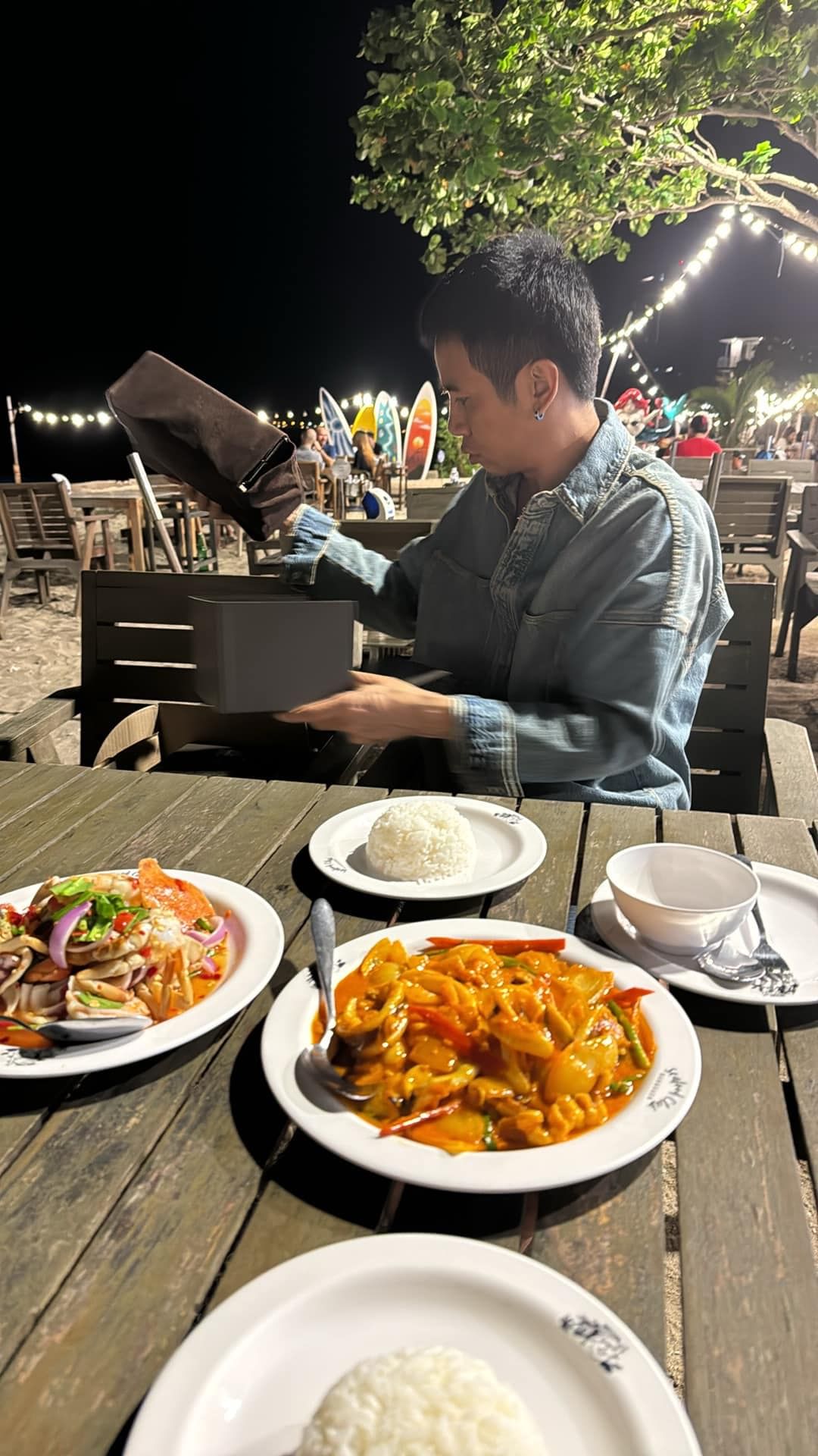 เบล - ขนิษฐา เบ้าหล่อเพชร