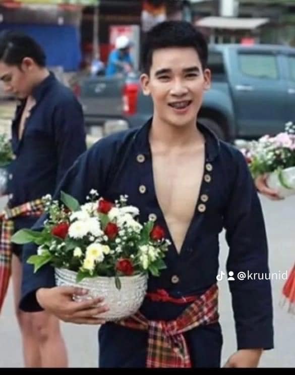 เบล - ขนิษฐา เบ้าหล่อเพชร