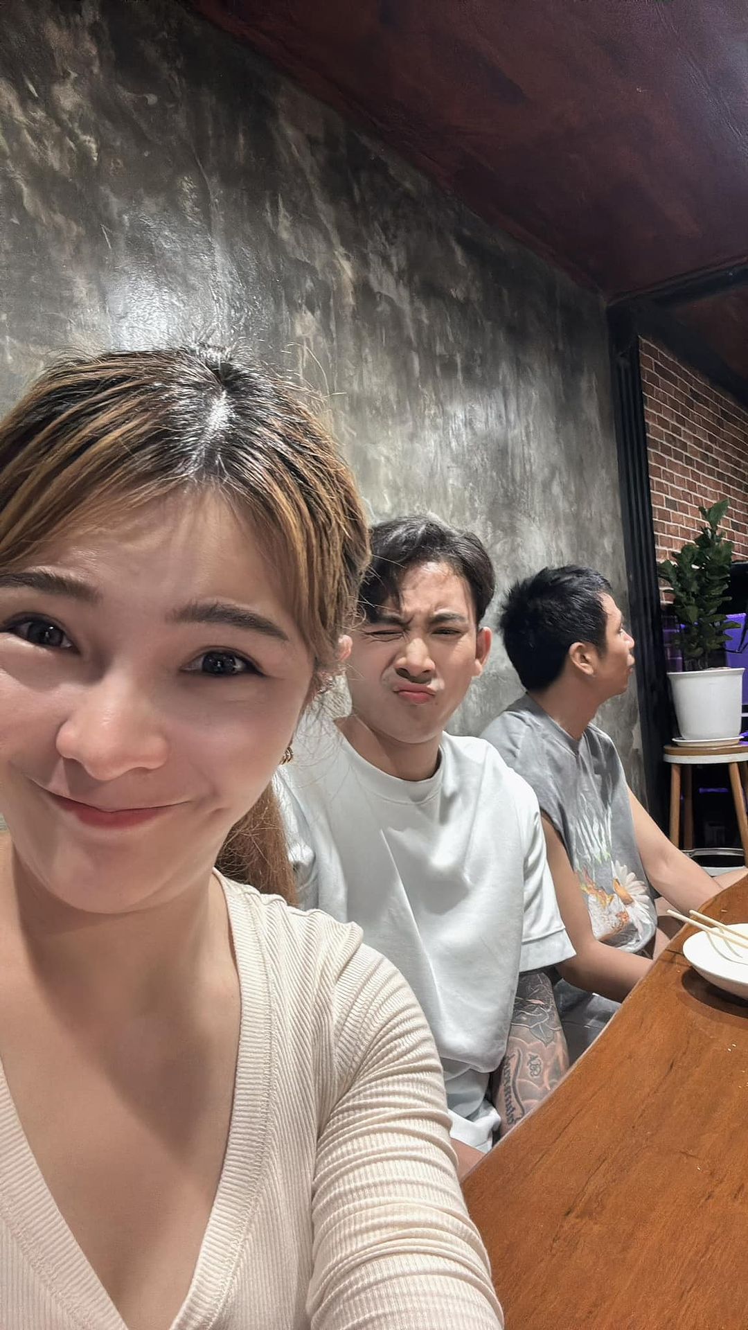 เบล - ขนิษฐา เบ้าหล่อเพชร