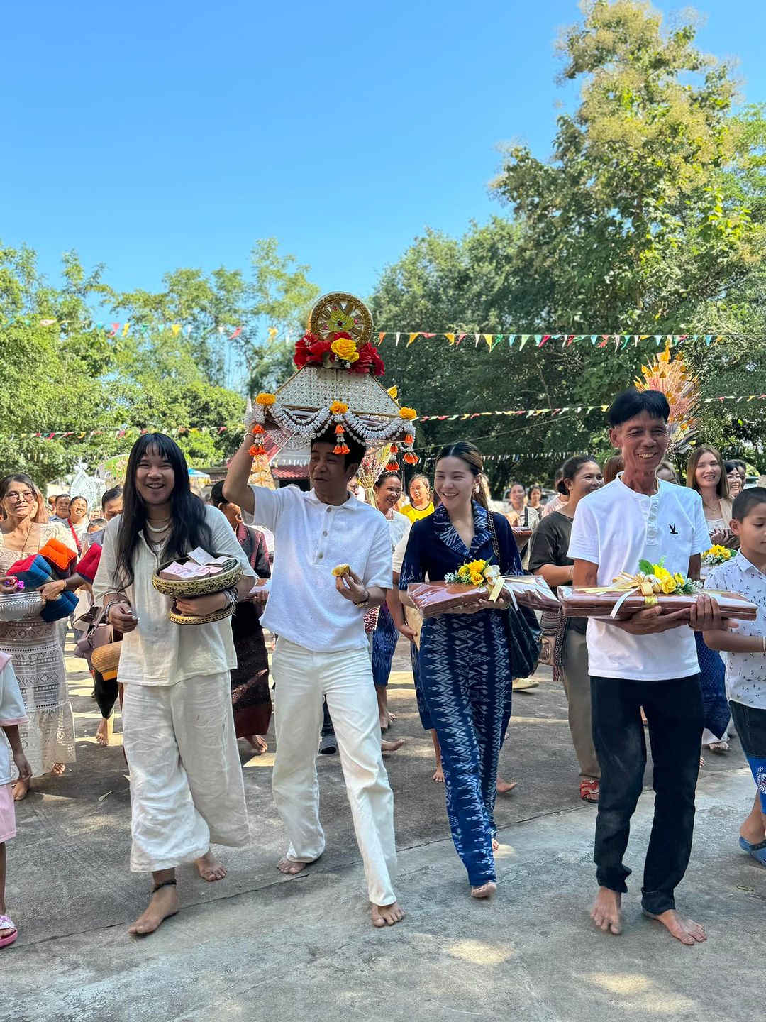 เบล - ขนิษฐา เบ้าหล่อเพชร