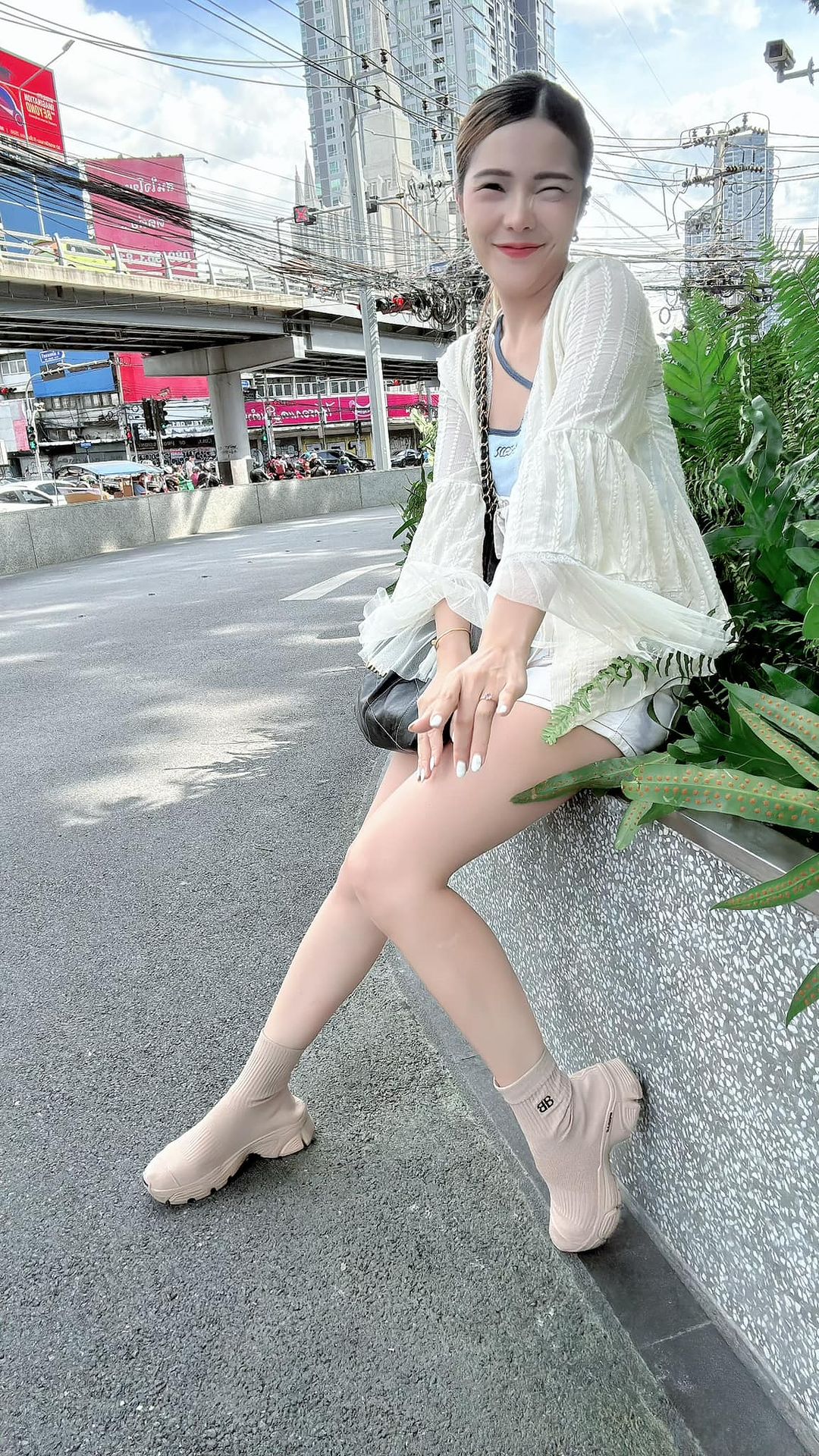 เบล - ขนิษฐา เบ้าหล่อเพชร