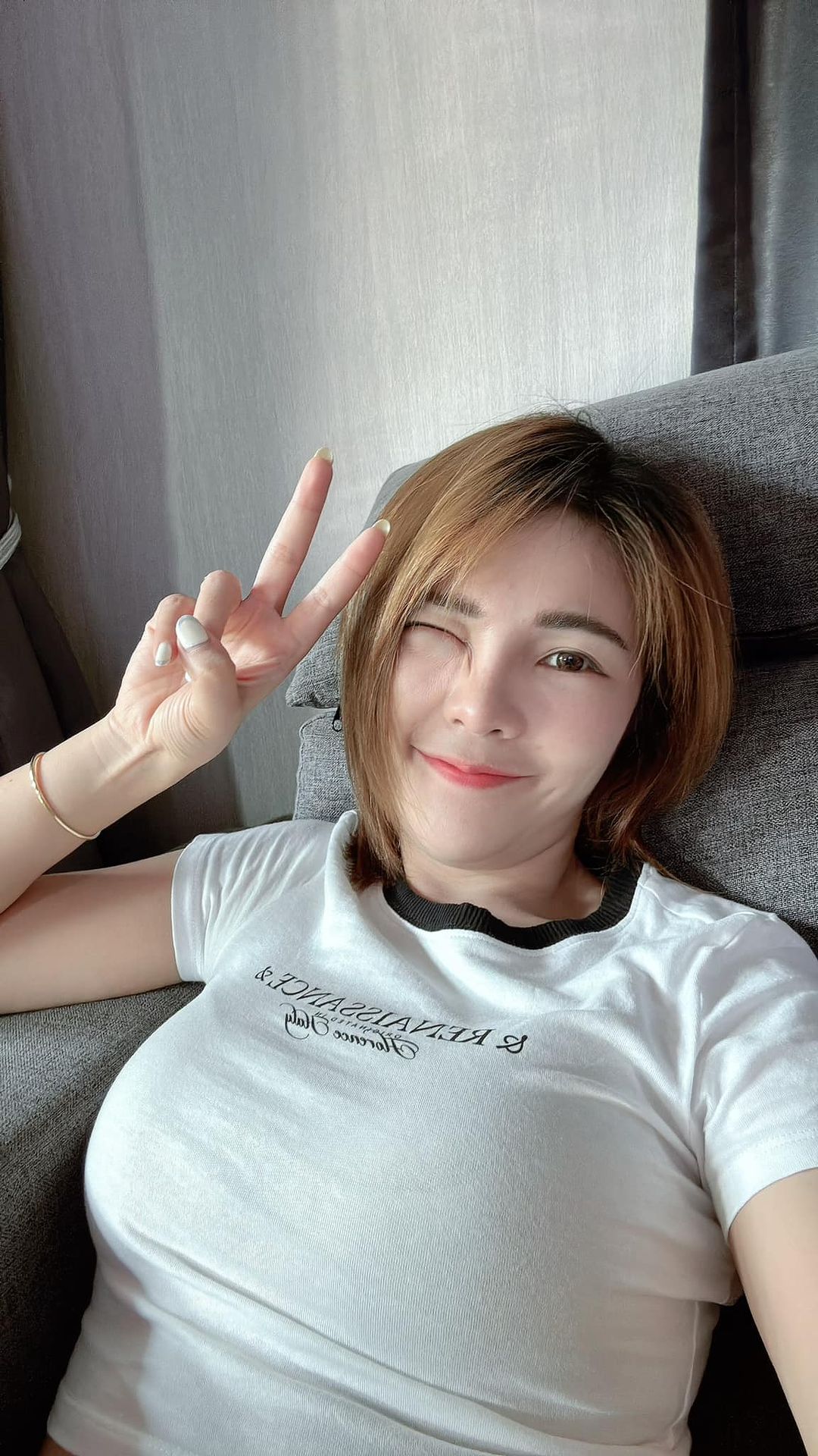 เบล - ขนิษฐา เบ้าหล่อเพชร
