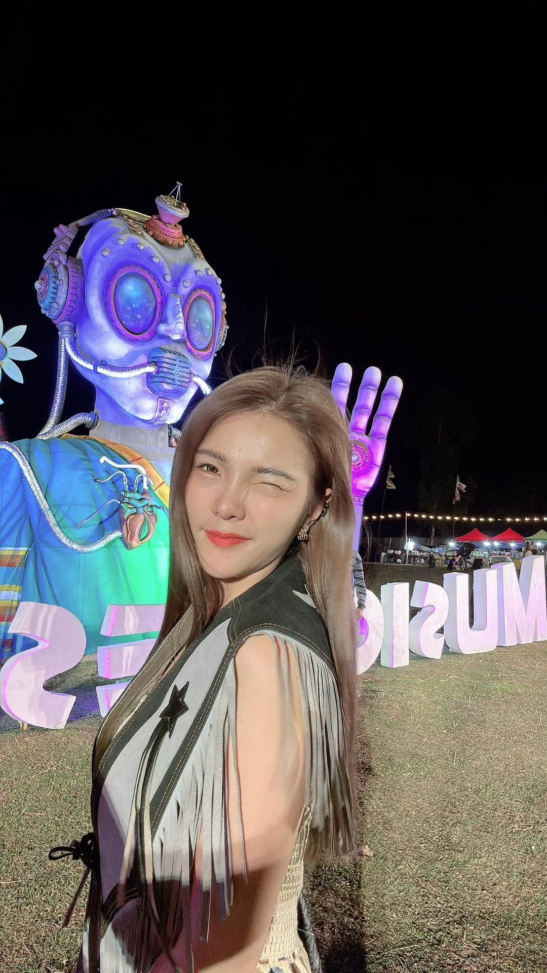 เบล - ขนิษฐา เบ้าหล่อเพชร