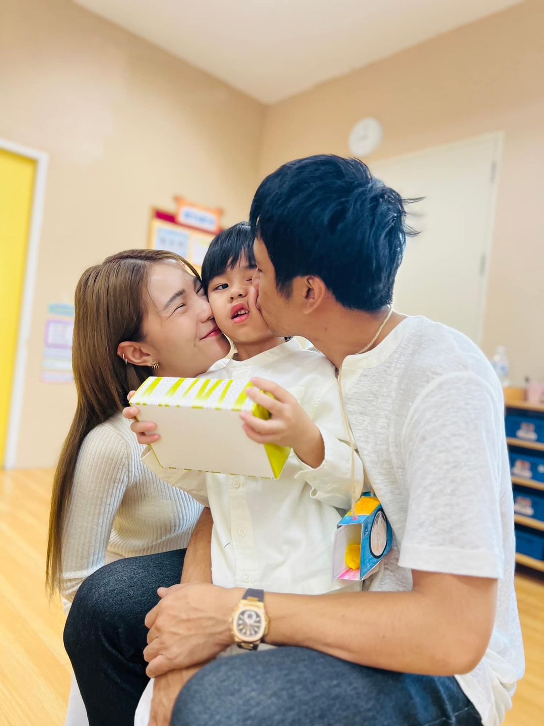 เบล - ขนิษฐา เบ้าหล่อเพชร