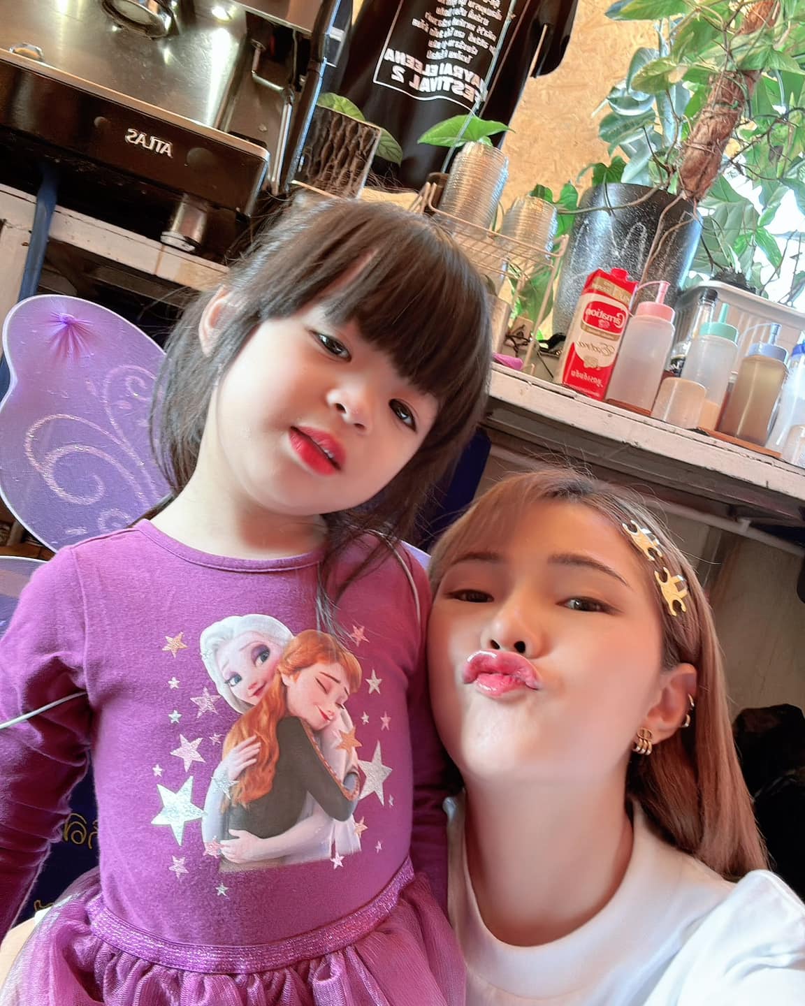 เบล - ขนิษฐา เบ้าหล่อเพชร