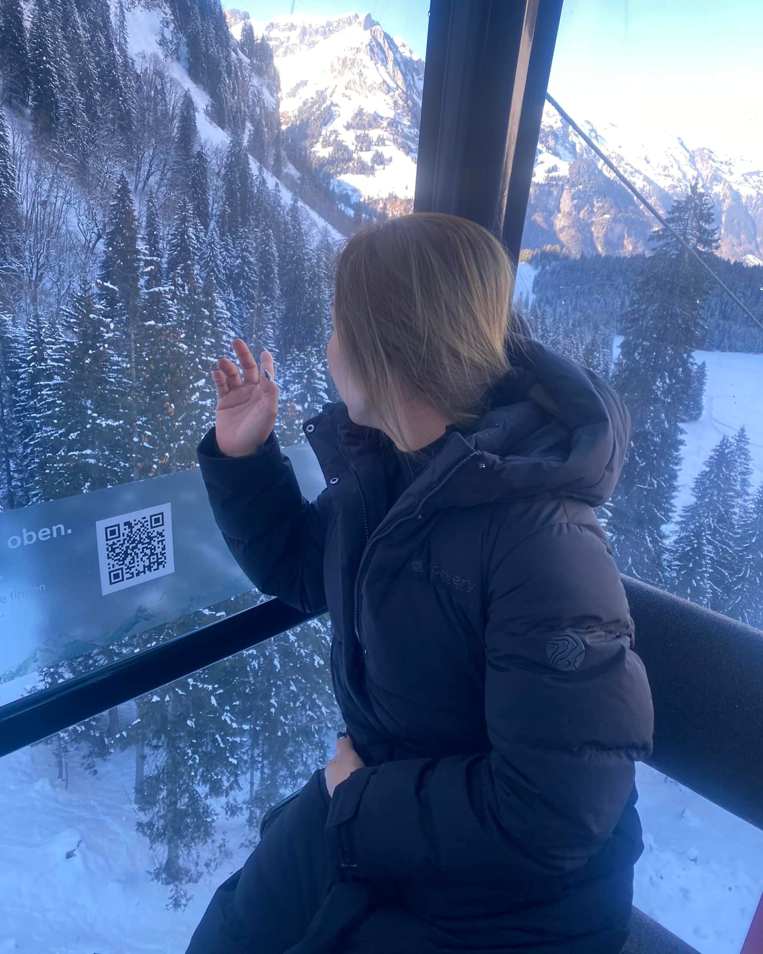 เบล - ขนิษฐา เบ้าหล่อเพชร