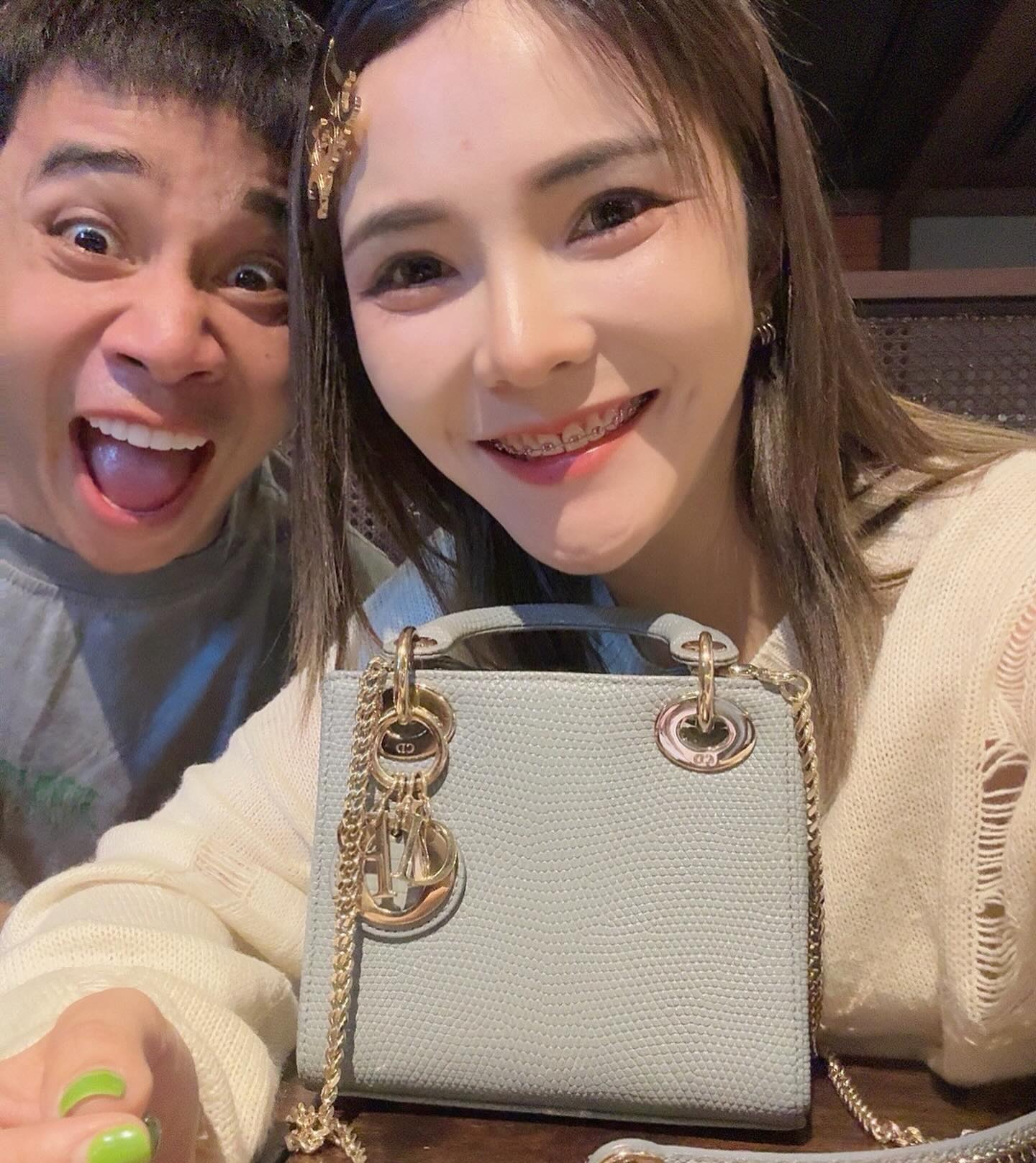 เบล - ขนิษฐา เบ้าหล่อเพชร