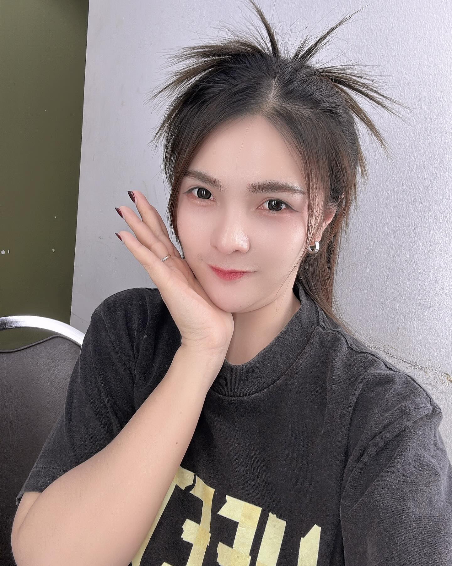 เบล - ขนิษฐา เบ้าหล่อเพชร