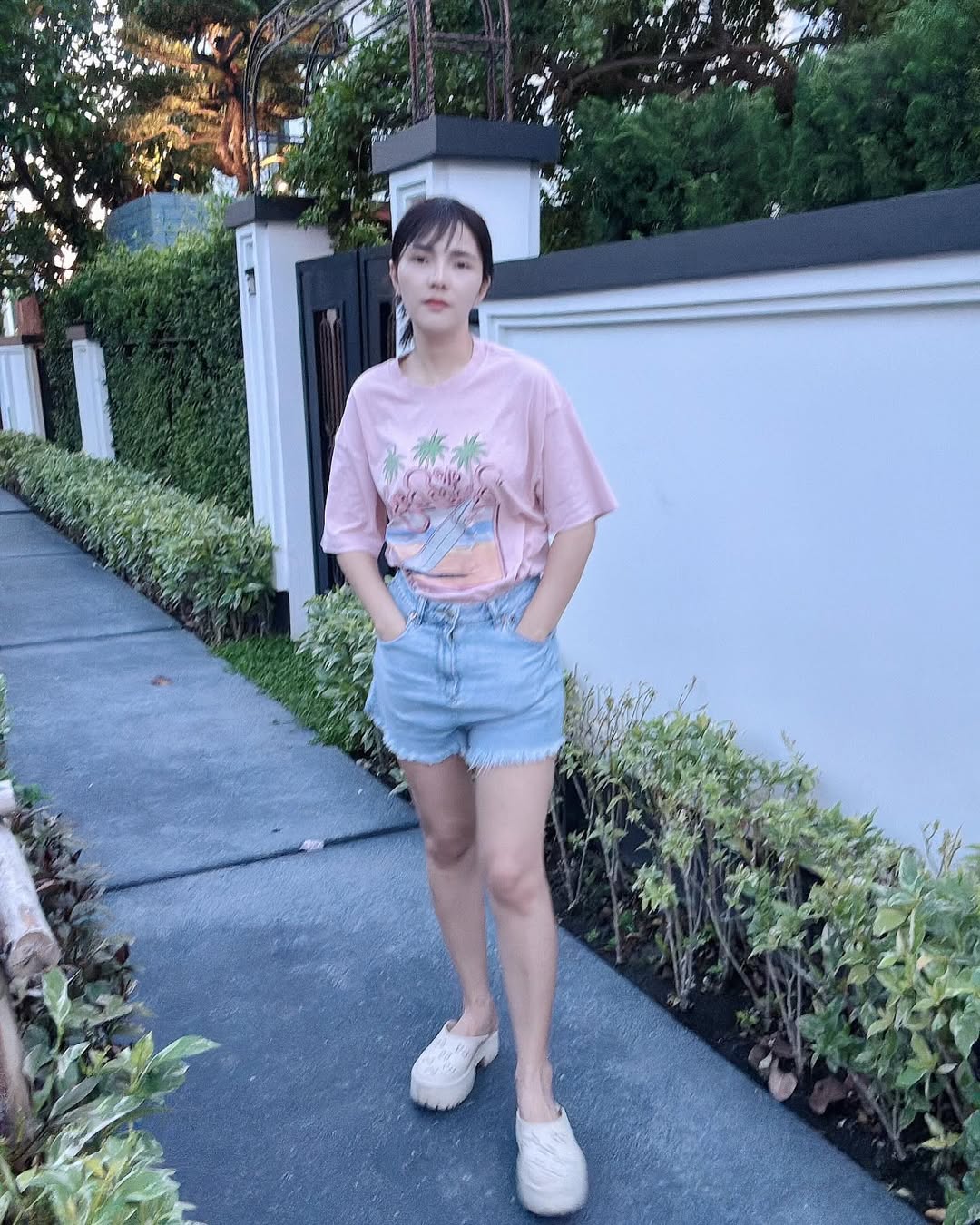 เบล - ขนิษฐา เบ้าหล่อเพชร
