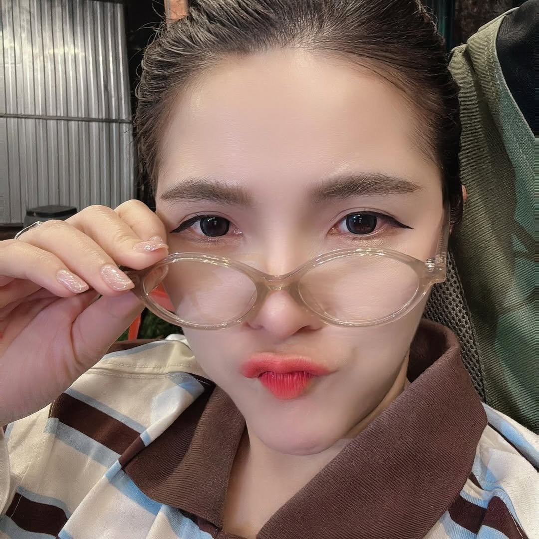 เบล - ขนิษฐา เบ้าหล่อเพชร