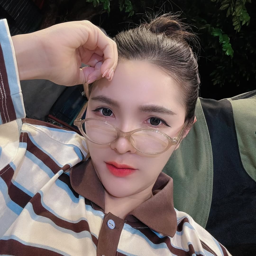 เบล - ขนิษฐา เบ้าหล่อเพชร